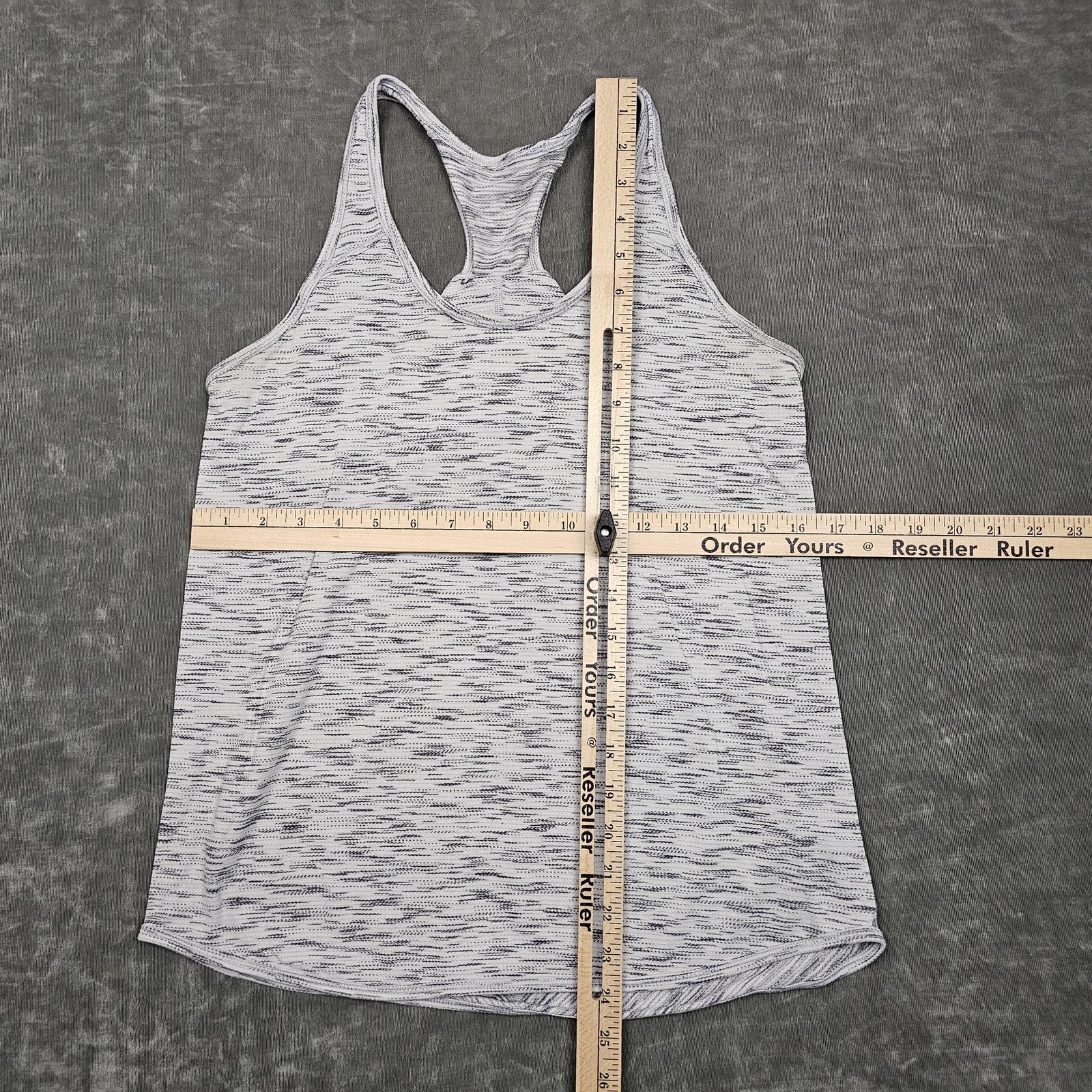 Lululemon Tank Top Womens Medium Gray Twist Back Racerback Athletic Yoga Gym