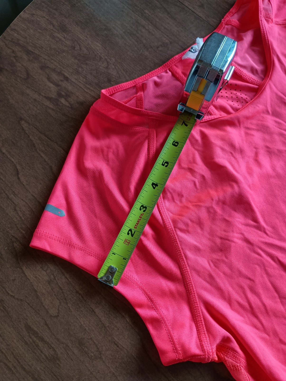 Champion Women’s Polyester Mesh Inserts Short Sleeve Activewear Shirt Medium