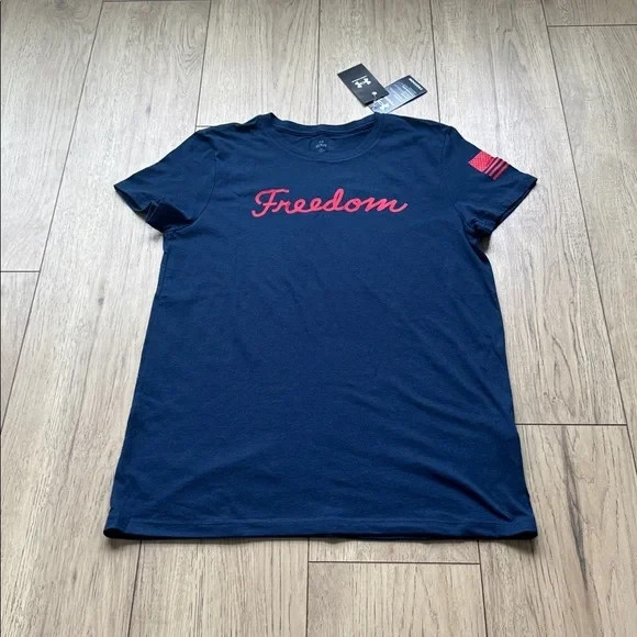 Under Armour Freedom Script USA Blue and Red T-Shirt Women’s Size Large New