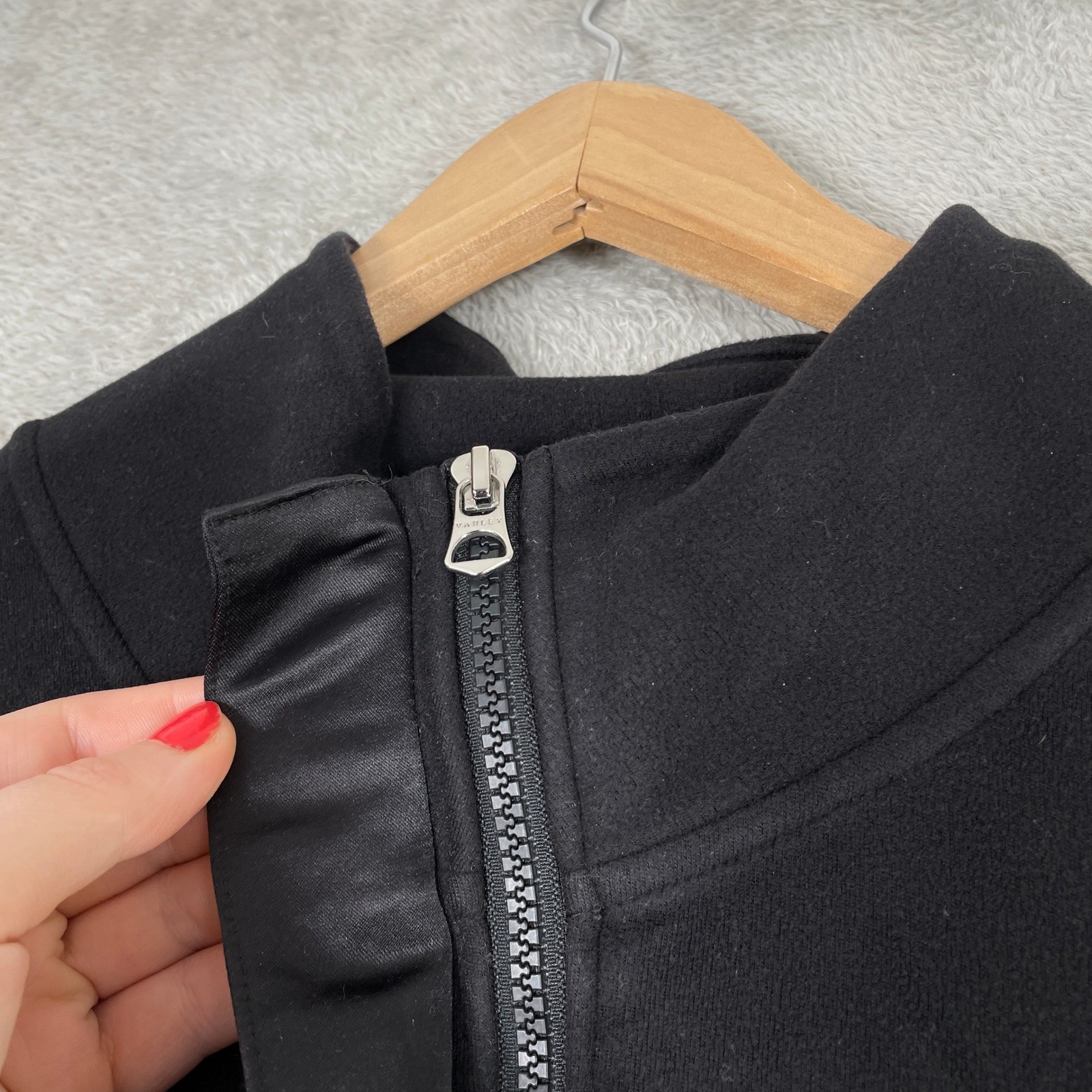 Varley Pullover Womens Medium Black Quarter Zip Mock Neck Long Sleeve Athleisure