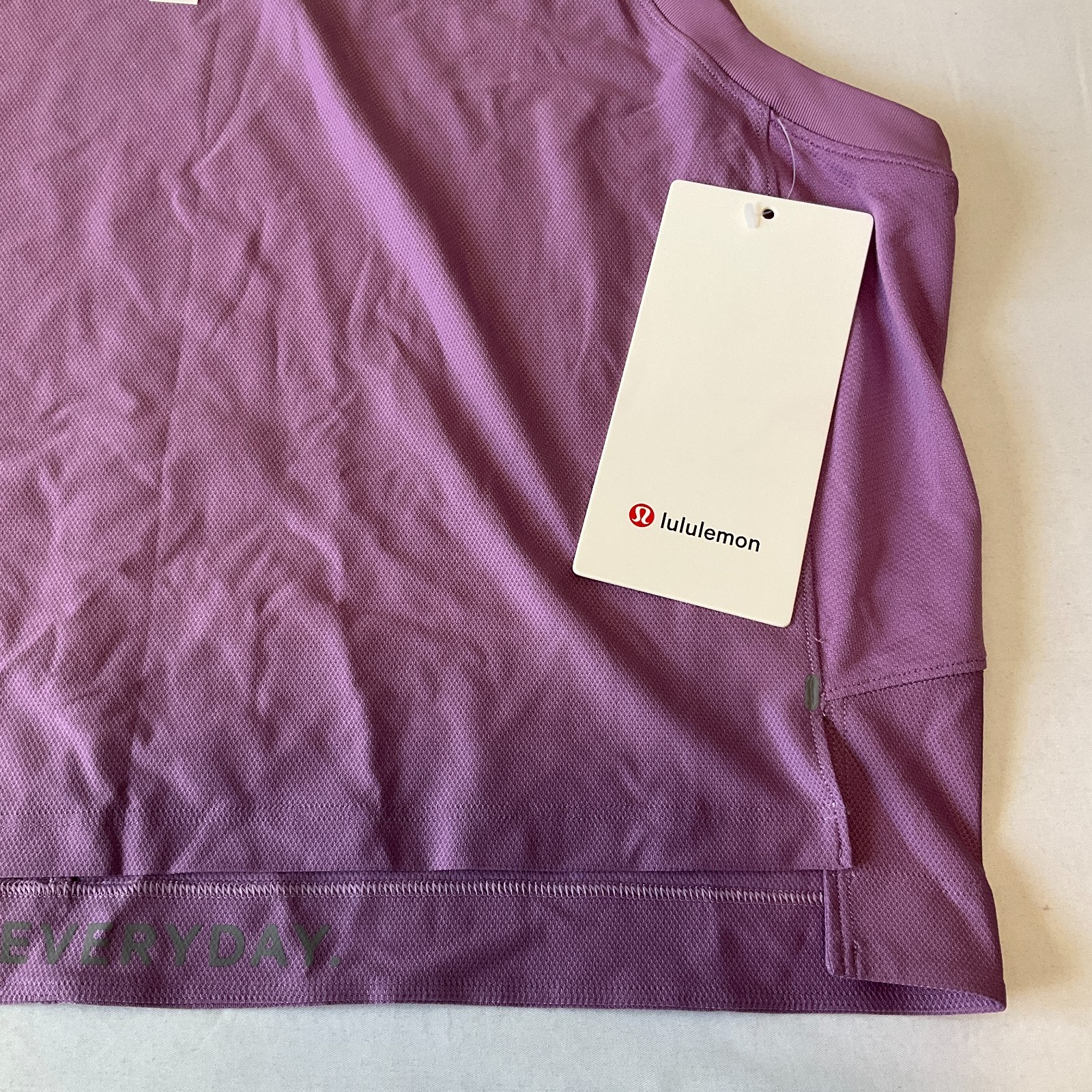Lululemon Mesh Back Cropped Train Tank Womens Size 8 Purple Stretch Sleeveless