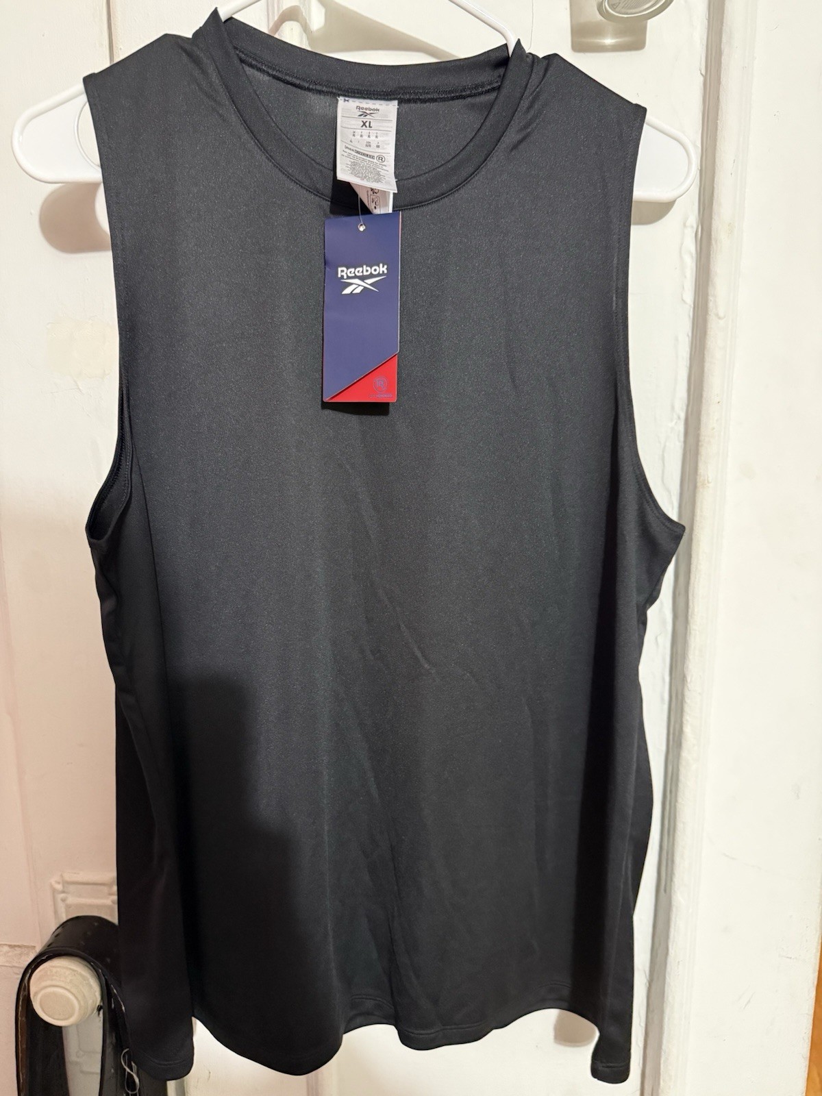 Reebok Women’s XL Black Training Tank Top Sleeveless Crew Neck Logo Recycled