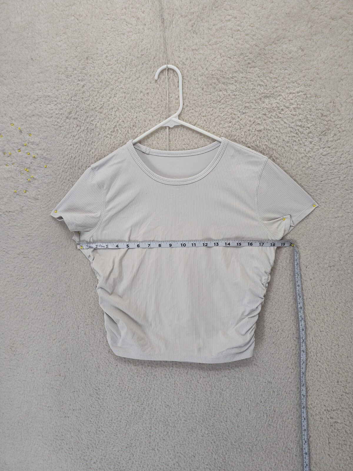 Lululemon Women Top Medium Cream Poly Blend Short Sleeve Ruched Side Activewear