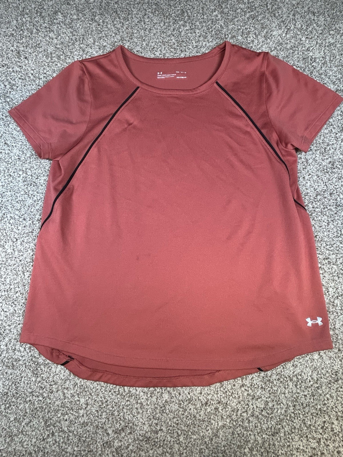 Under Armor Top Size Medium Pink Breathable Loose Fit HeatGear