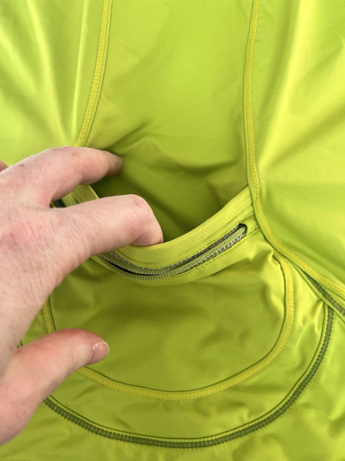 Athleta Racerback Tank Top Medium Chartreuse Built In Bra. A2