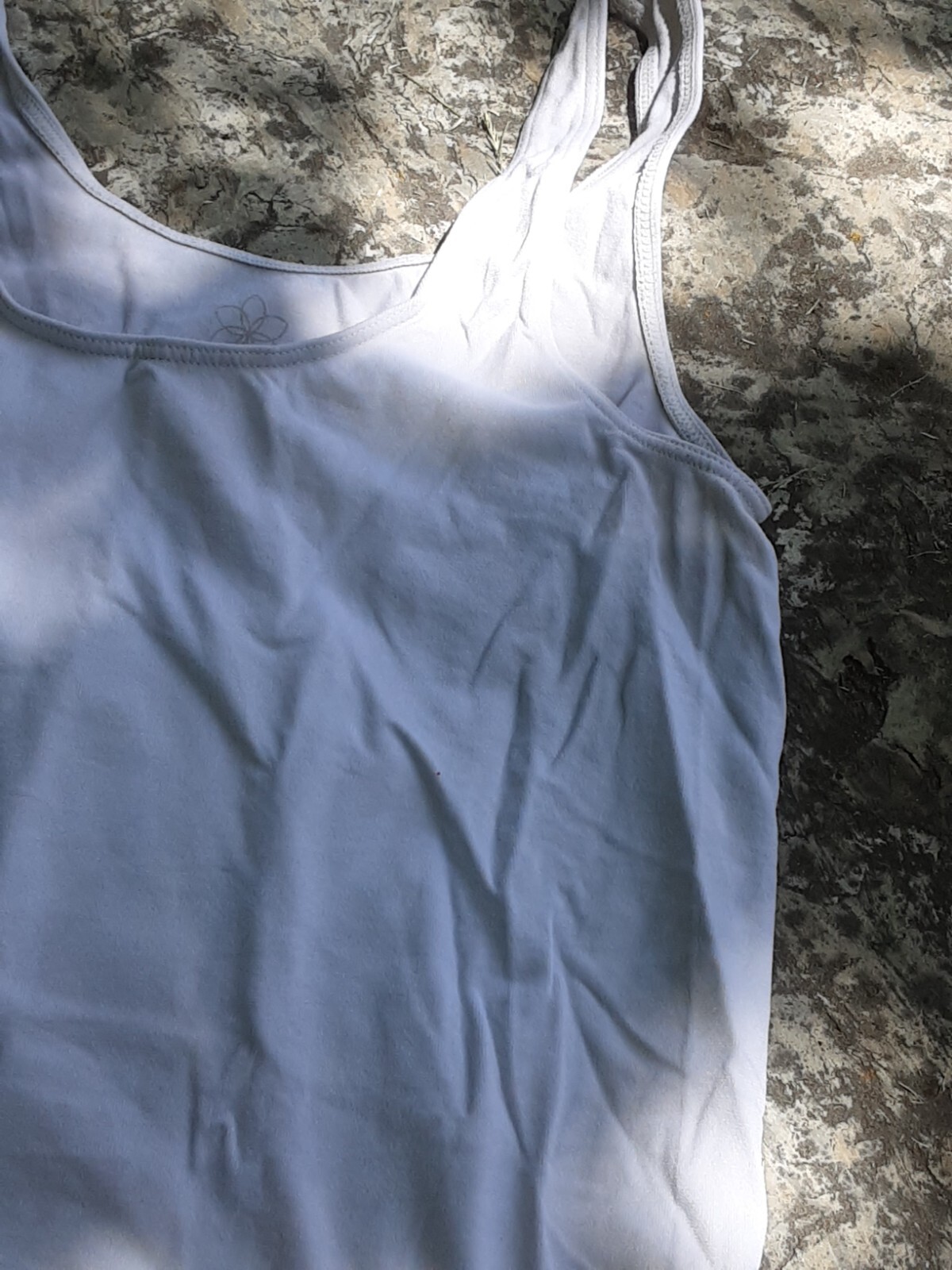 womens sz M Aura Couture busty off-white sporty spandex tanktop