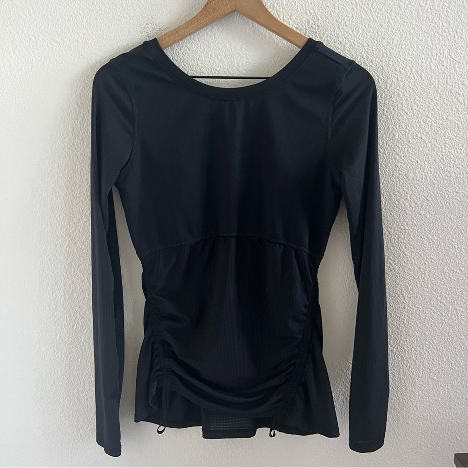 Fabletics Black Top Long Sleeve Mesh Bottom Portion Fall Winter Active Small