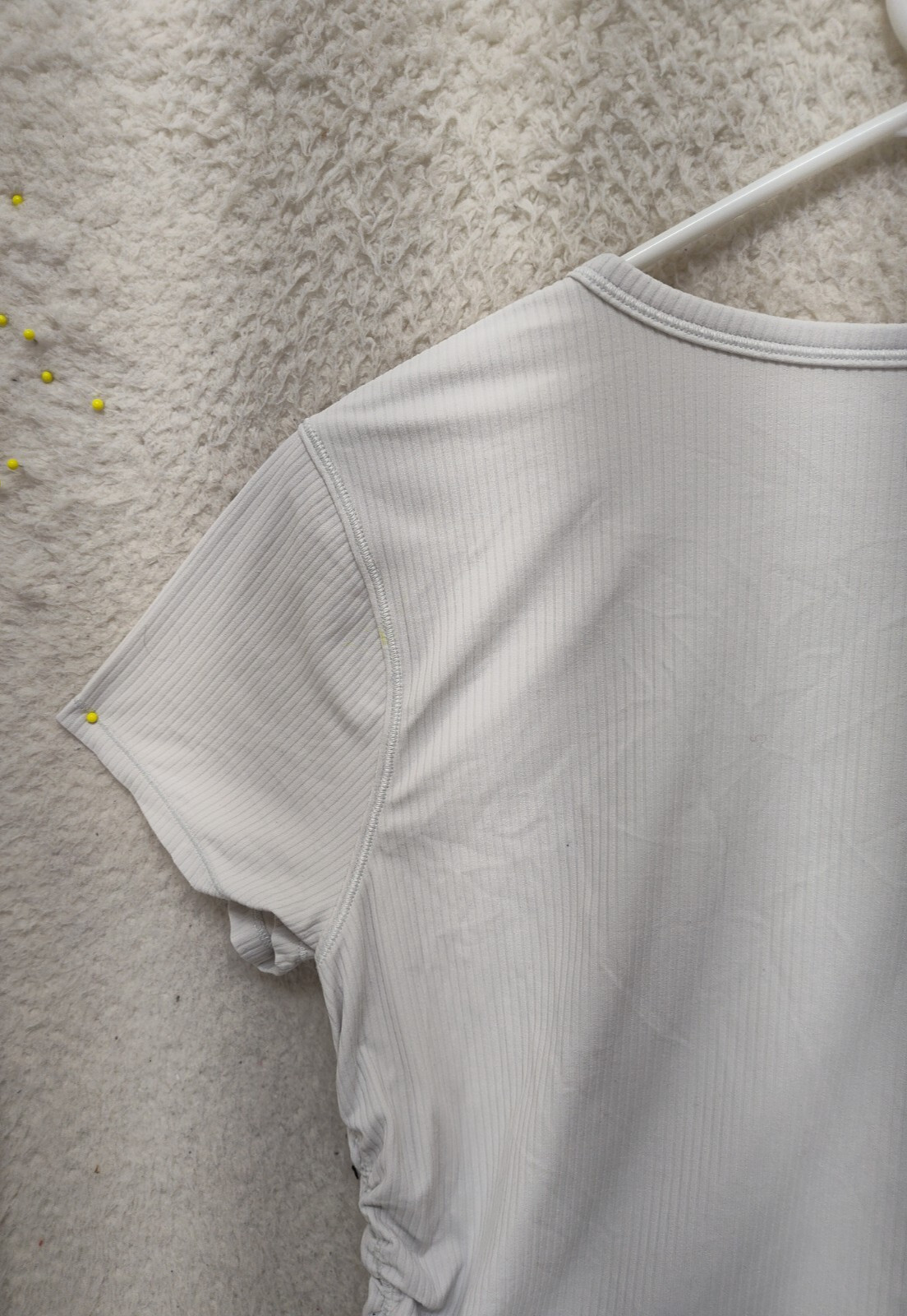 Lululemon Women Top Medium Cream Poly Blend Short Sleeve Ruched Side Activewear