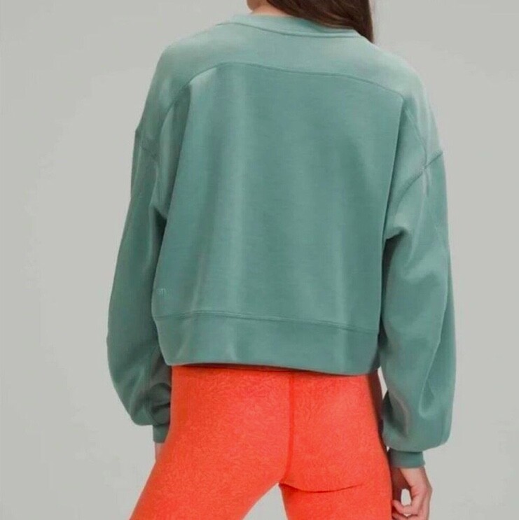Lululemon Softstreme Perfectly Oversized Cropped Crew, New Authentic Retail $118