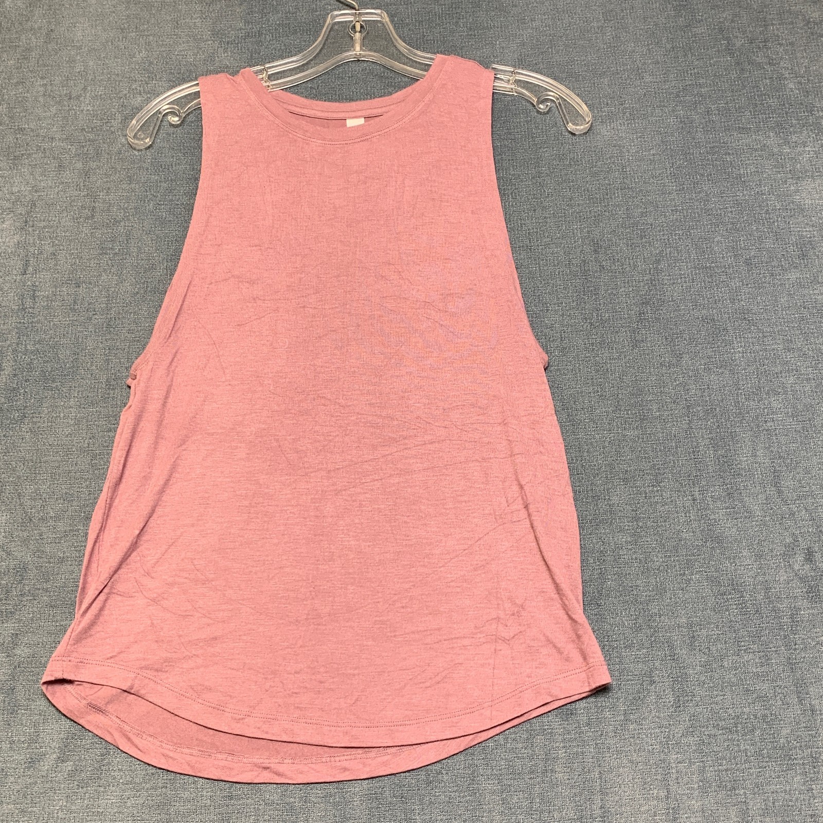 Athleta Tank Top Women 2XS Purple Sleeveless Round Hem Outdoor Workout Pullover