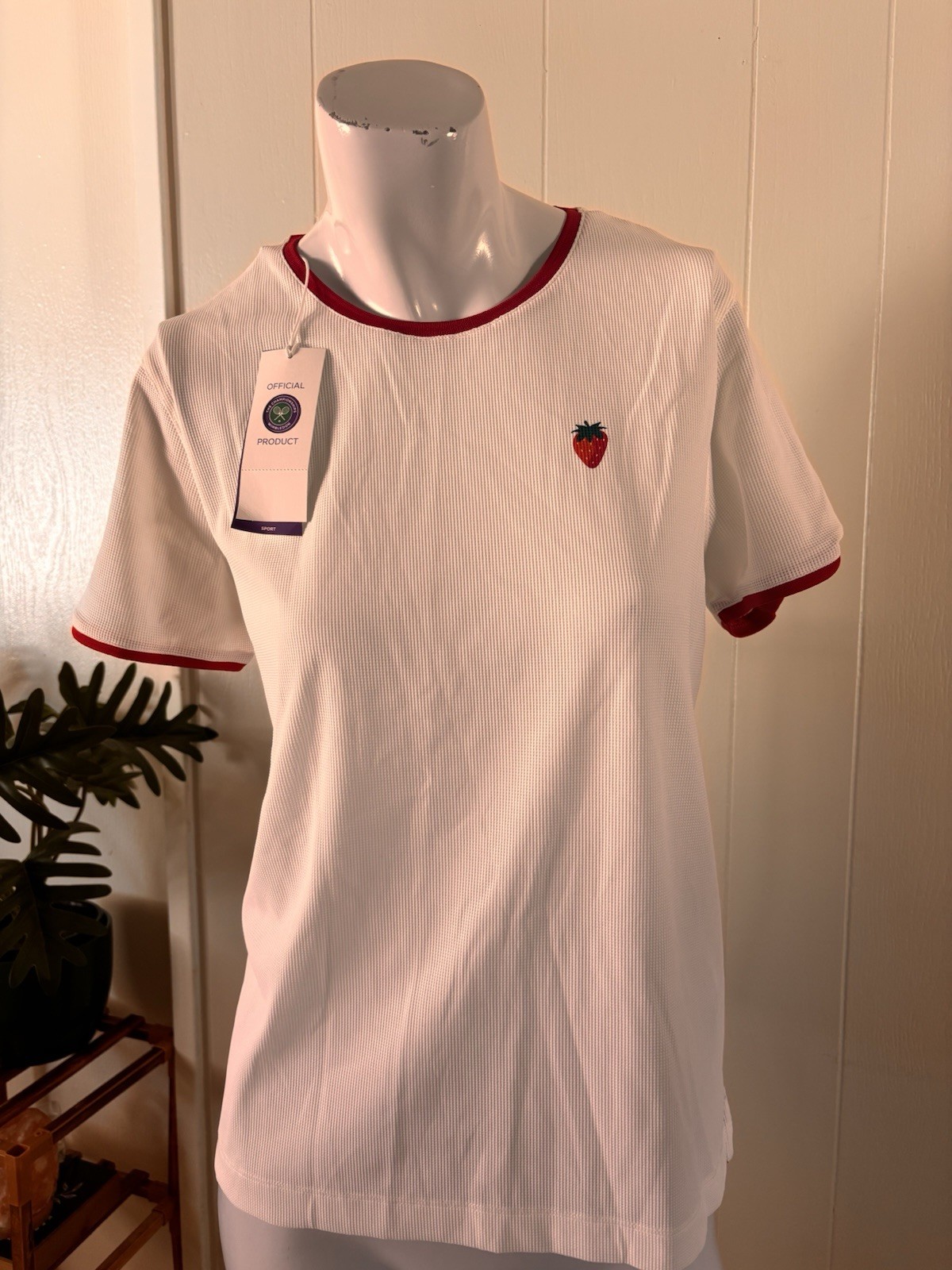 NWT Official Wimbledon Womens Performance Strawberry Pique T-Shirt White Size m