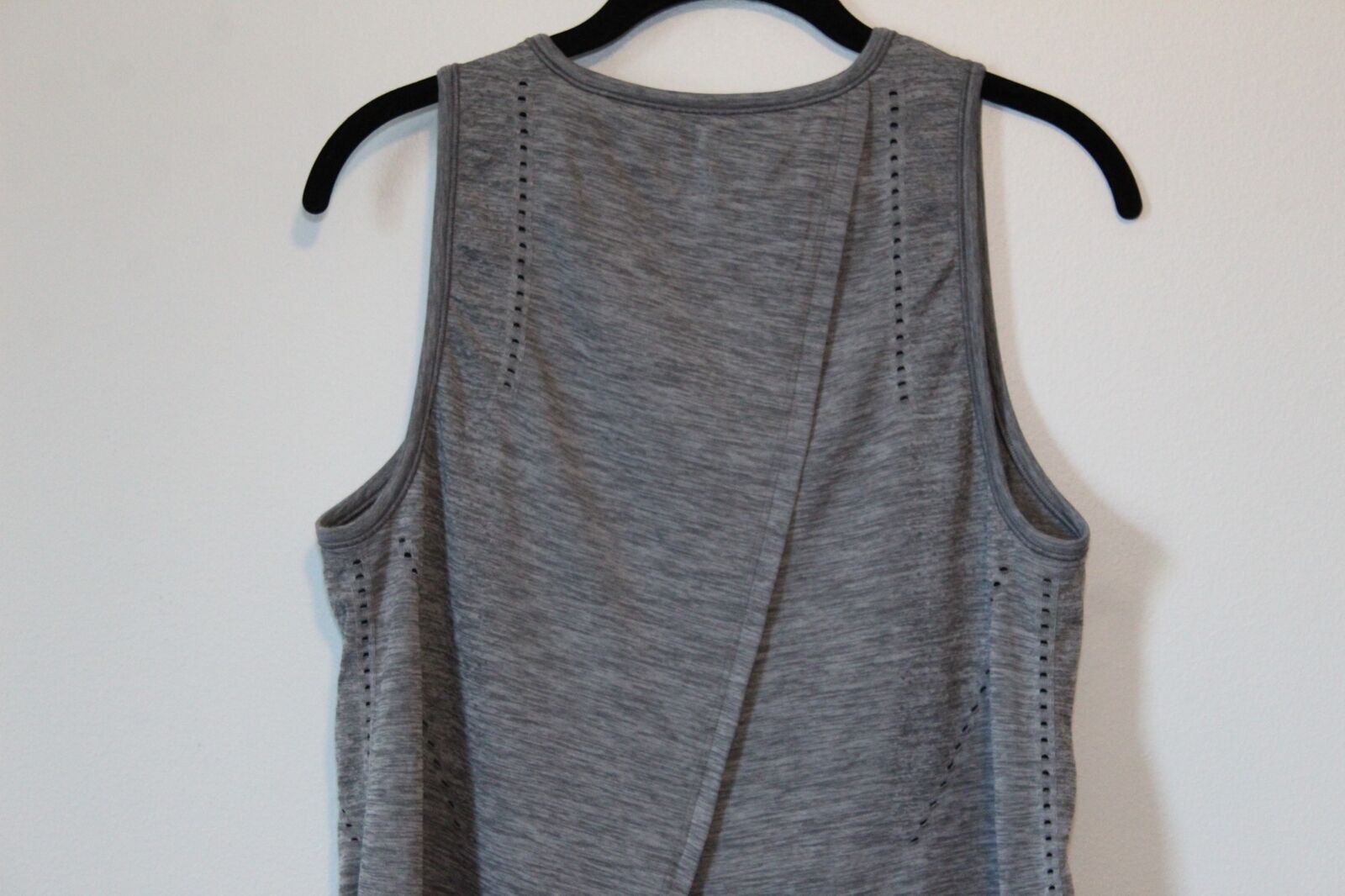 Athleta Foothill Athletic Perforated Tank Top Gray Women’s Size Small H14500