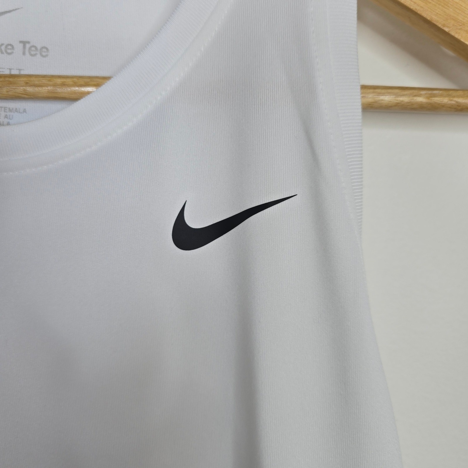 Nike Womens Dri-FIT Training Tank Top White DX0701-100 Size Medium NWT