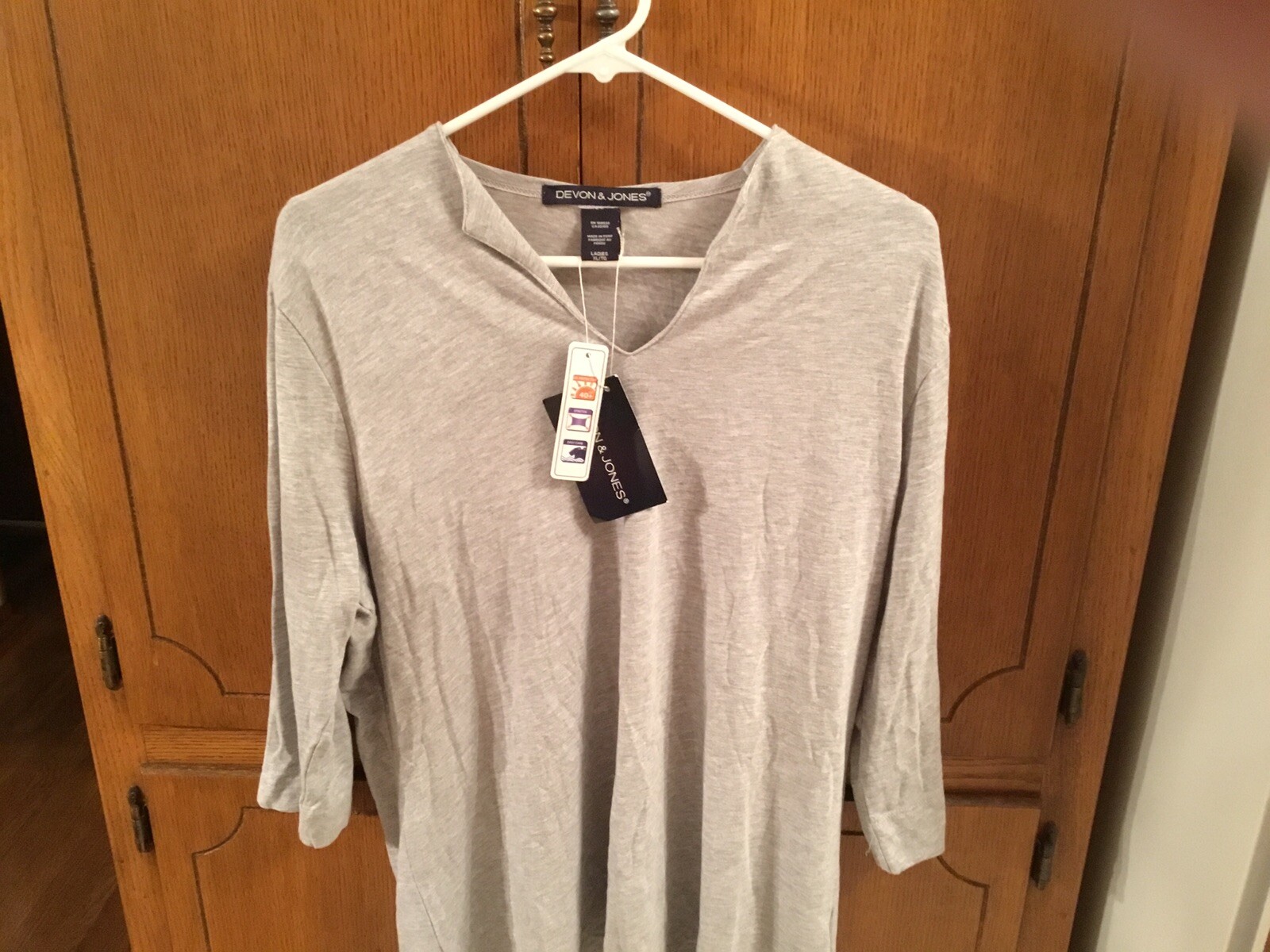 Devon & Jones Ladies Size XL Perfect Fit Tailored Open Neckine Top DP188W