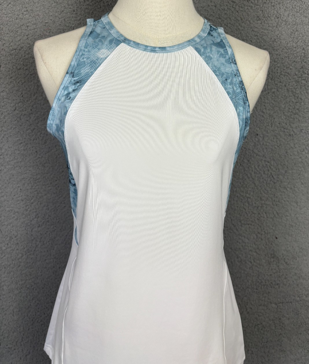 Fila Womens Full Coverage Sleeveless Activewear Tank Top Stretch White XS NWOT