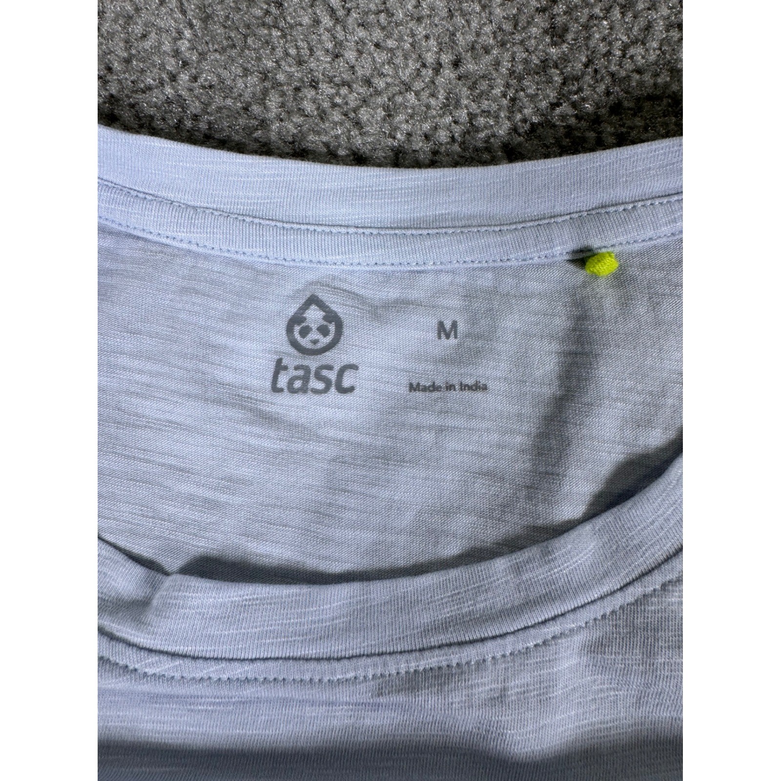 Tasc Performance Womens Medium Light Blue Slub Knit Cropped T-Shirt Activewear