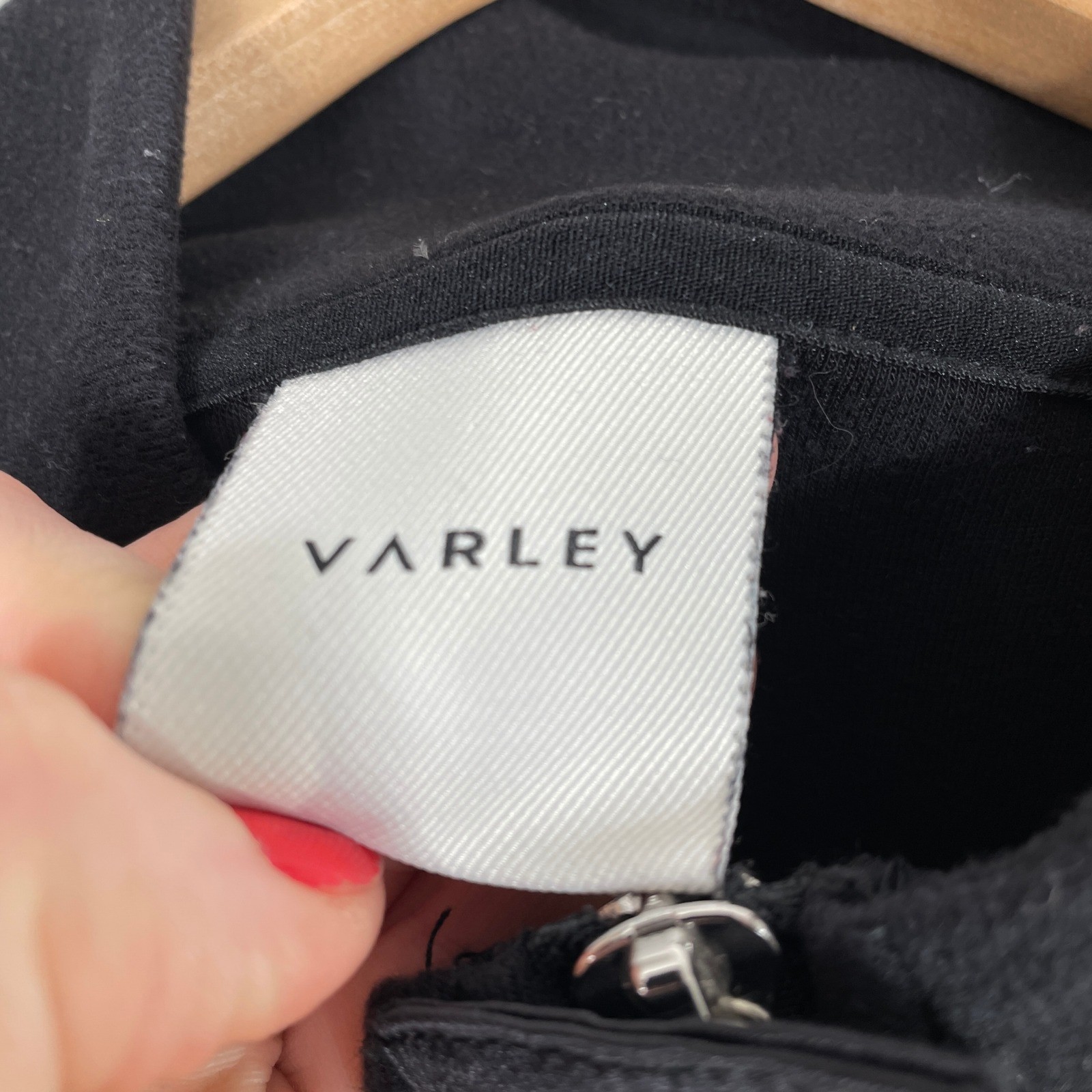 Varley Pullover Womens Medium Black Quarter Zip Mock Neck Long Sleeve Athleisure