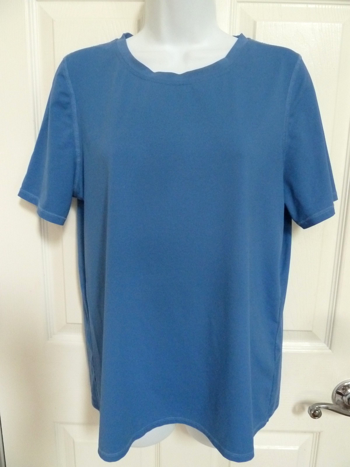 LL BEAN Women s Sz M Activewear Nylon/Lycra Jogging Walking Hiking Top