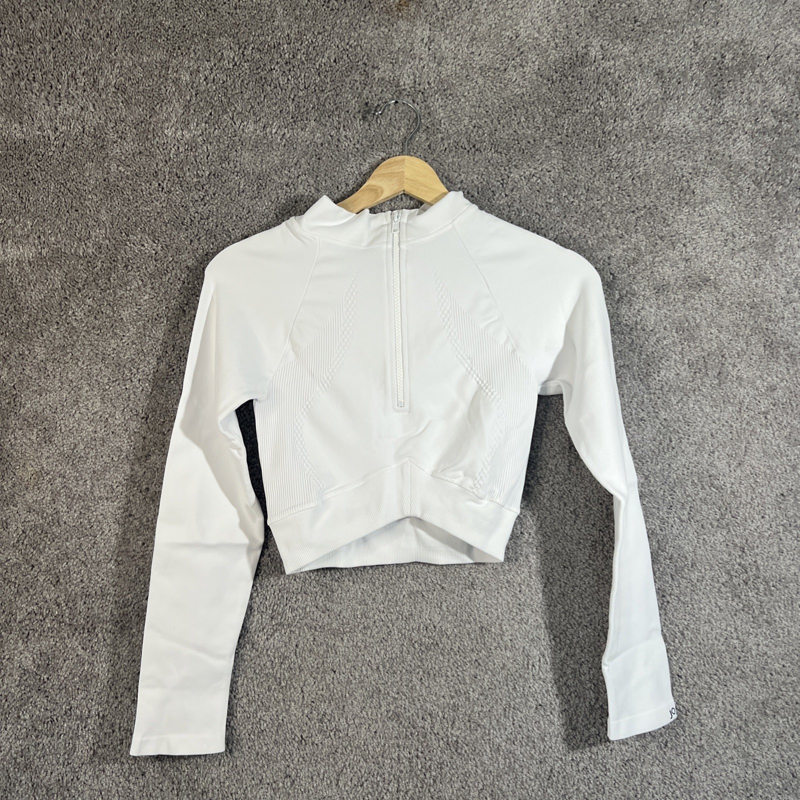 Joja Sport Women’s L White Cropped Zip Up Long Sleeve Athletic Compression Top