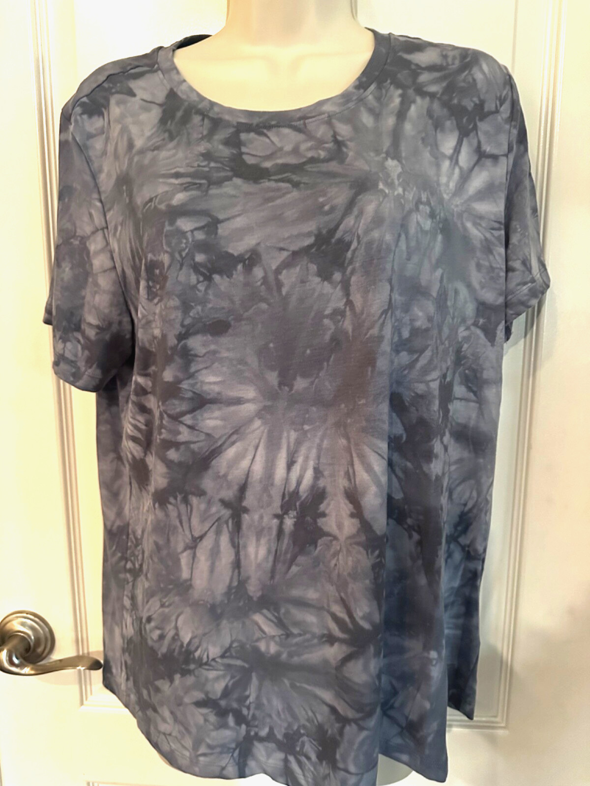 MONDETTA WOMENS PERFORMANCE & LUXURY TIE DYE SHIRT SO SOFT & COMFORT XL BLUE NWT