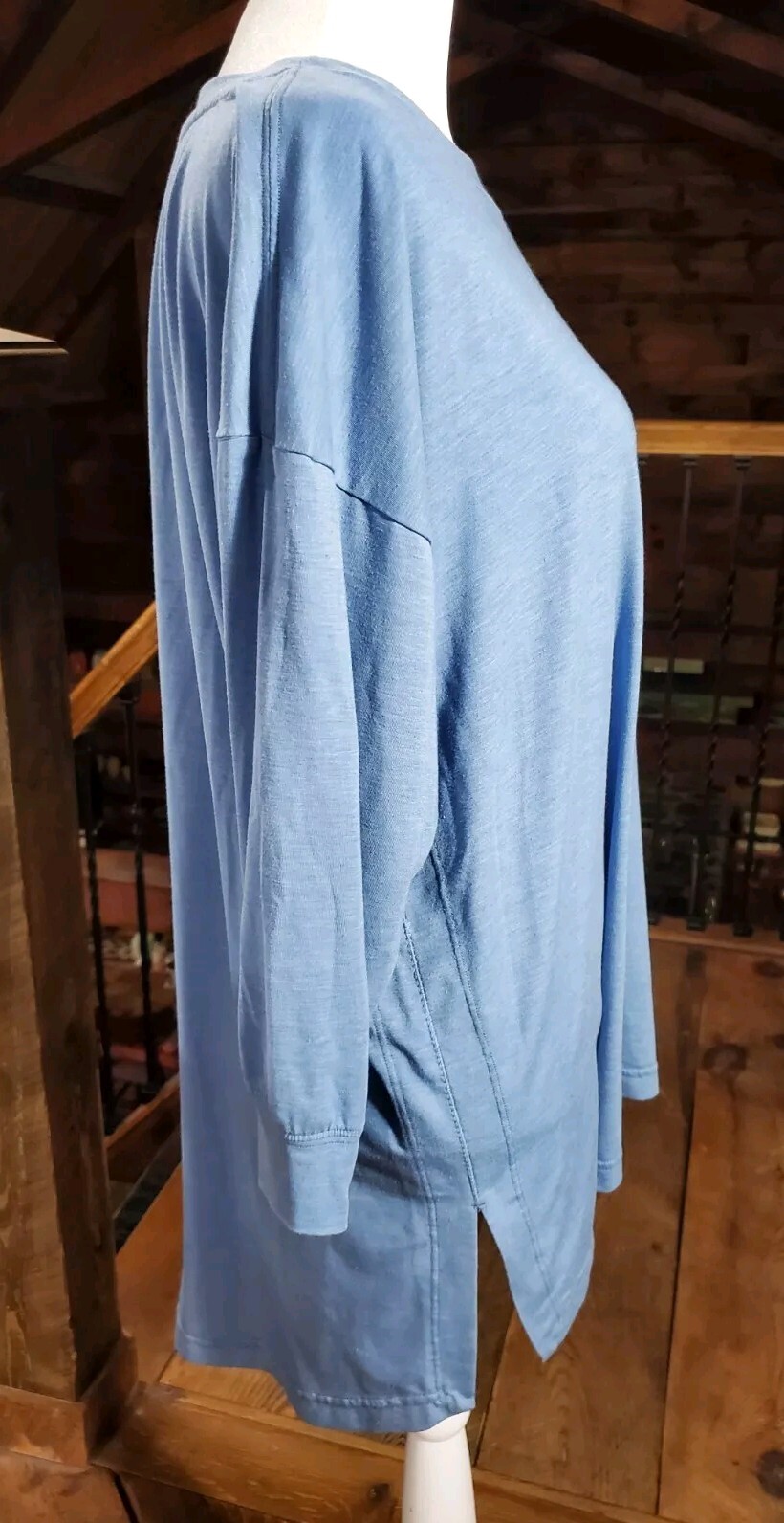 Athleta Tranquility Tunic Top Womens Medium Shirt Sky Blue 3/4 Slv Slouchy