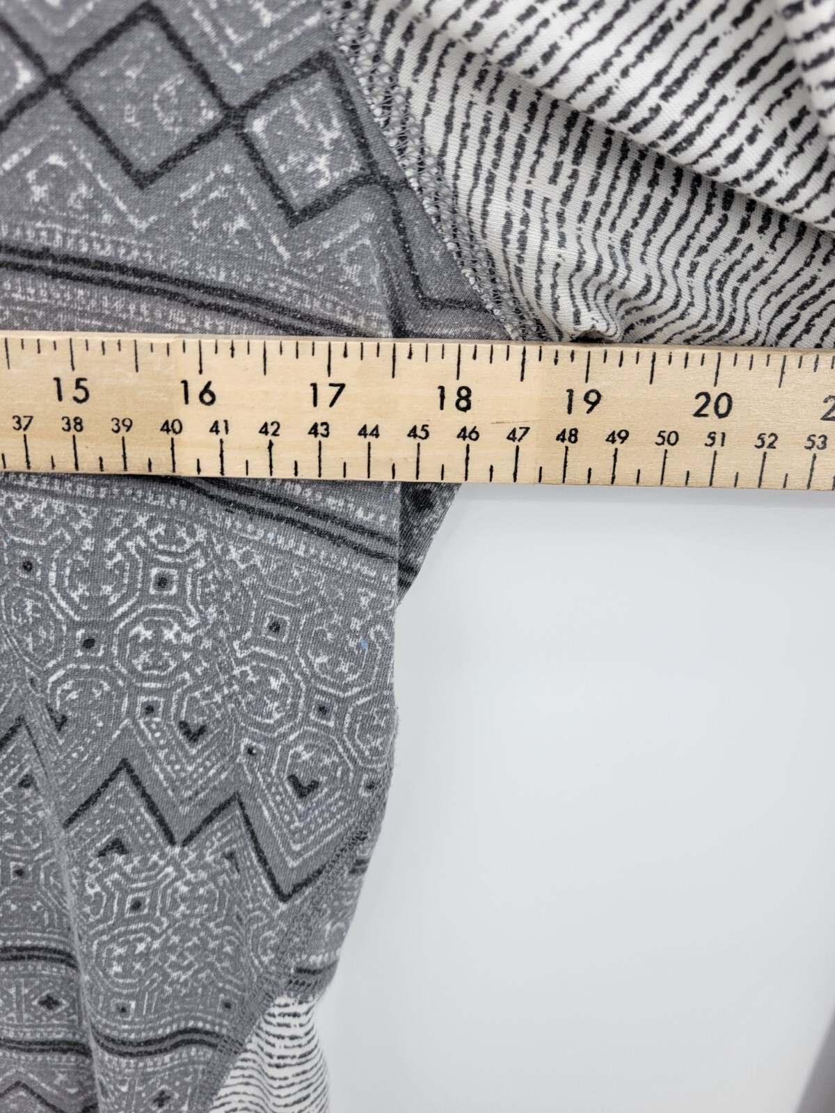 Marmot Base Layer Top Womens Medium Gray Aztec Colorblock Activewear Long Sleeve
