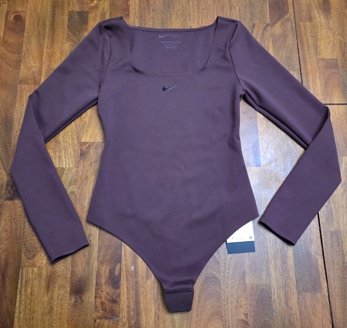 Nike Womens Form Long-Sleeve Bodysuit Maroon HQ8296-652 Size XS NWT Stealth Evap
