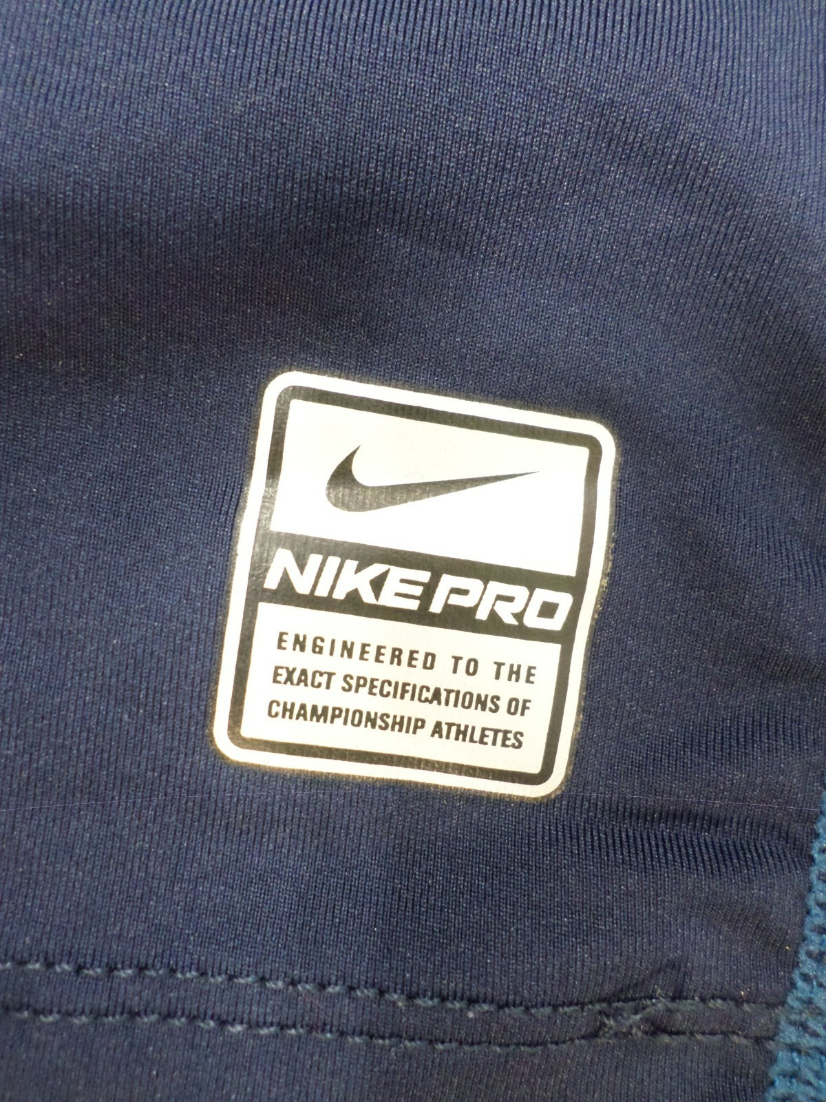 EUC DESIGNER NIKEPRO TIGHT ATHLETIC LONG SLEEVE MOCKNECK BLUE SHIRT SIZE MEDIUM