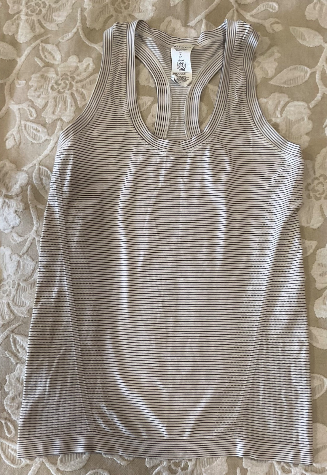 ATHLETA Momentum seamless tank white mini stripe racerback Sz XS