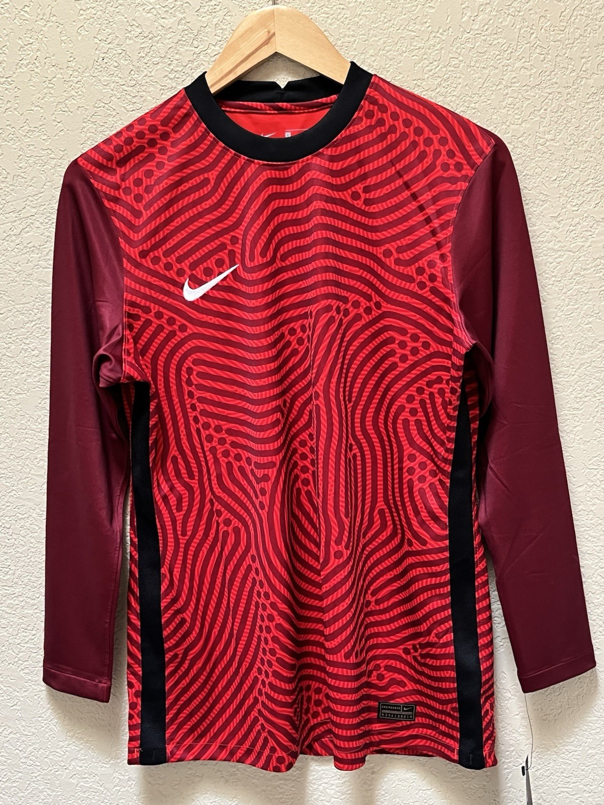 Nike Women’s Soccer Long Sleeve Red & Burgundy Color Jersey Size -Large