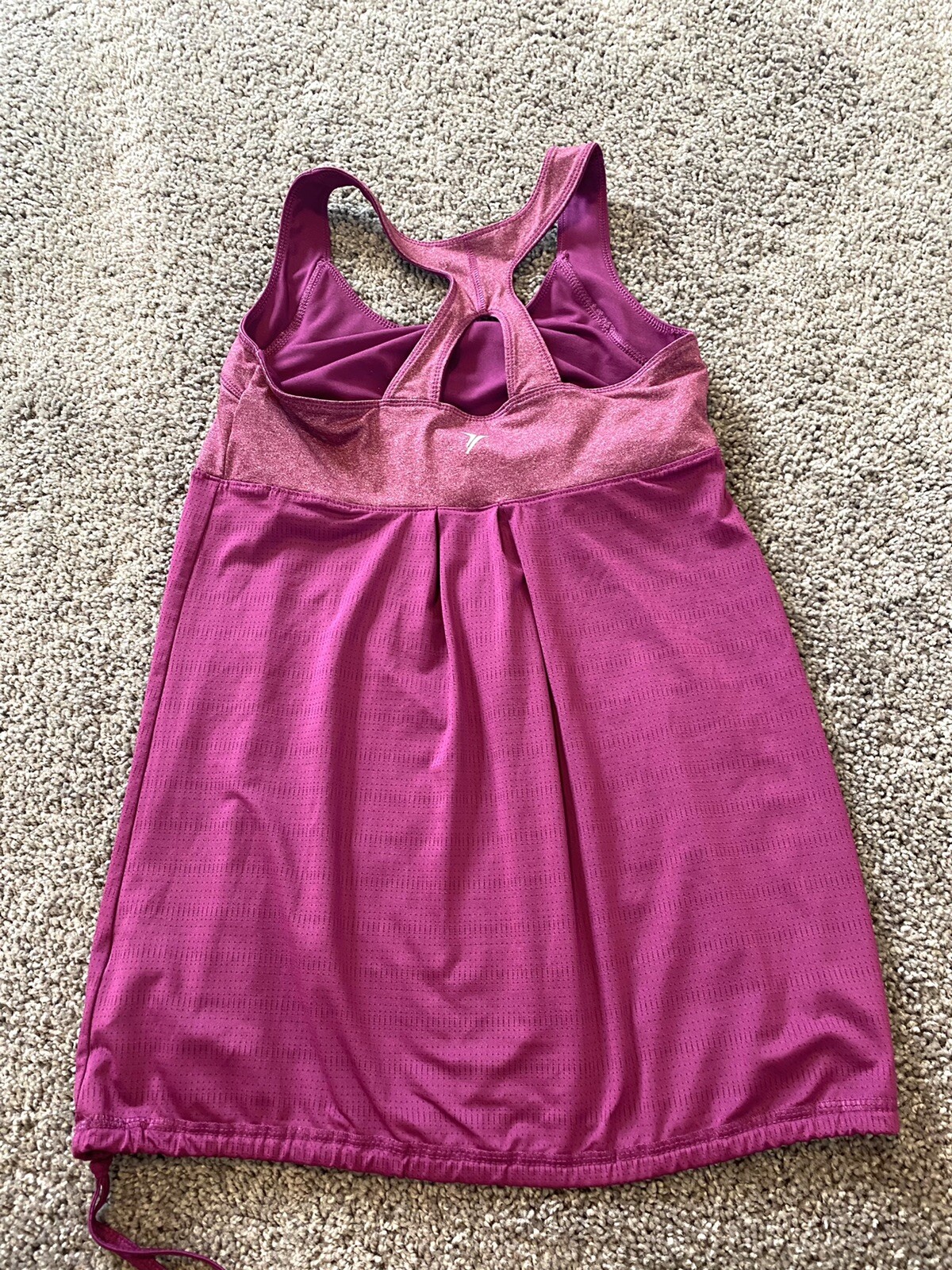 Old Navy Active Magenta Built In Bra Loose Fit Racerback Athletic Tank Top Sz XS