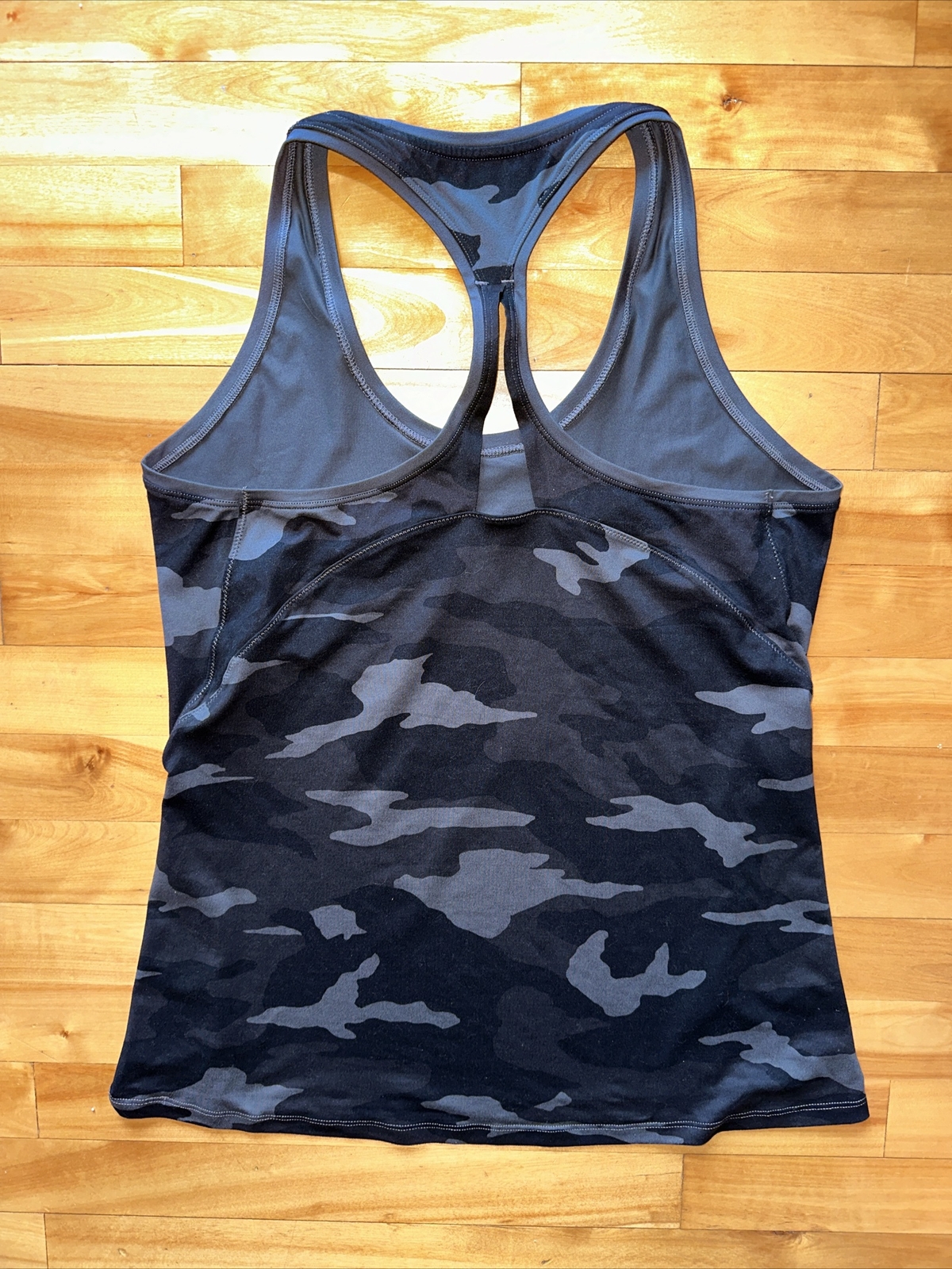 Athleta Gray Camo Limitless Athletic Tank Top Size Medium 82915