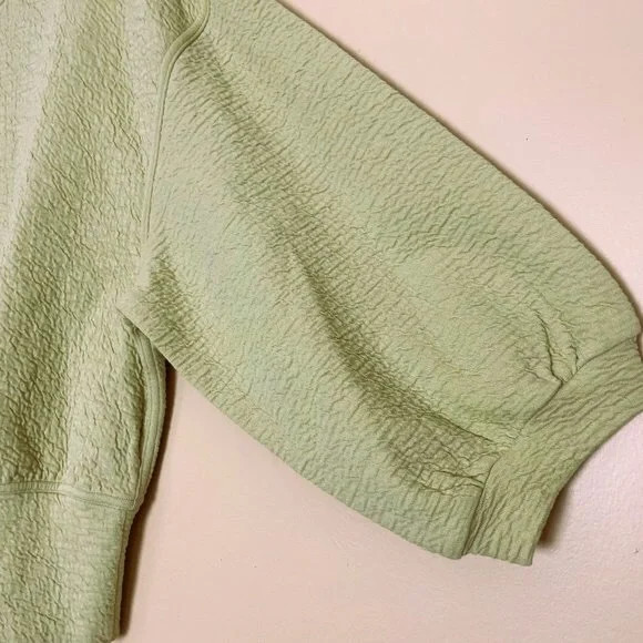 Lululemon Textured Crewneck Pullover 10 Cropped Balloon Sleeve W3EEJS Athleisure