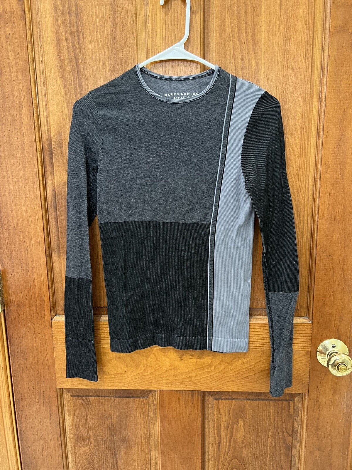 Athleta Derek Lam IOC Shirt XS Black Long Sleeves Ribbed Thumb Holes Womens