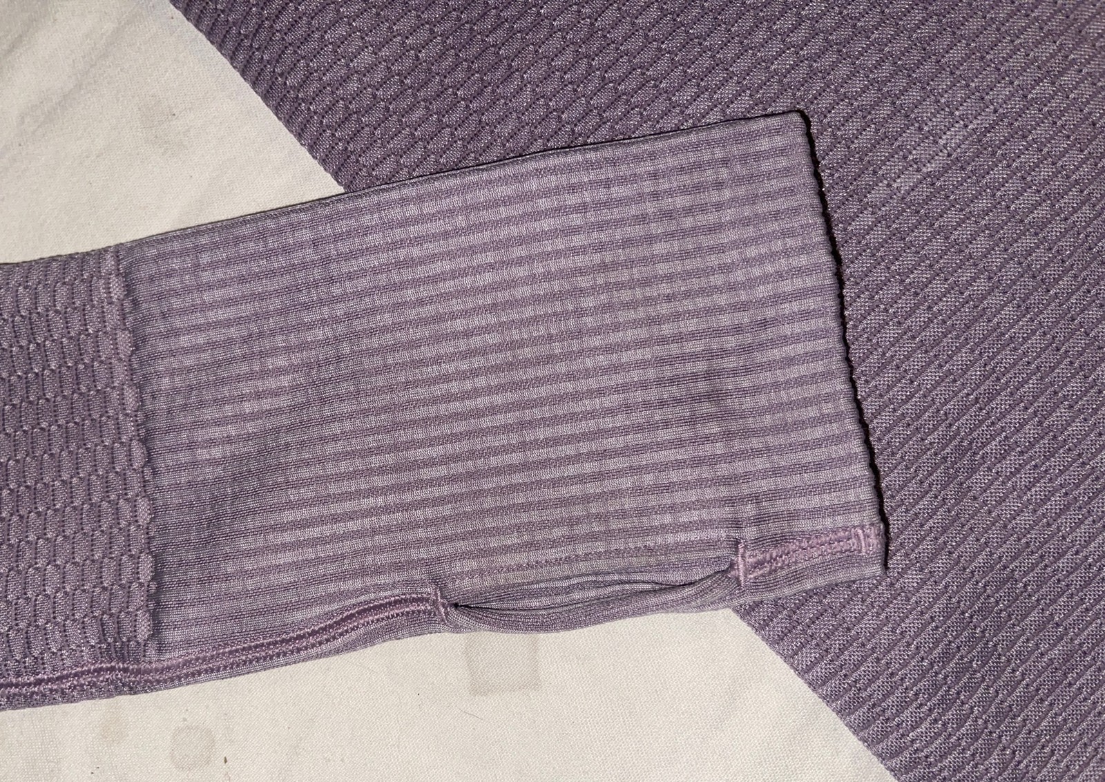 Lululemon Rest Less Pullover Textured Crew Bubble Dot Violet Purple Shirt Sz 4/6