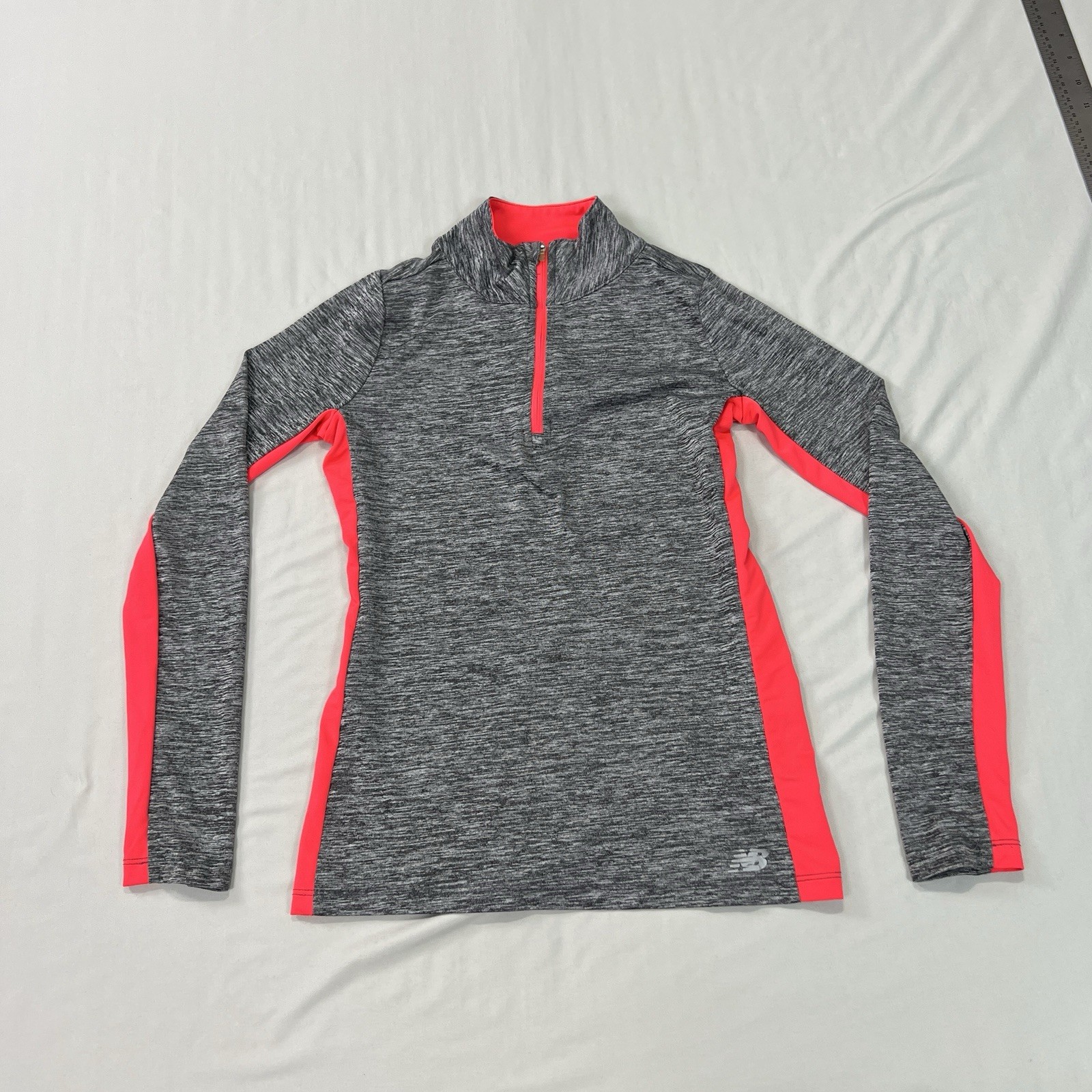 New Balance Shirt Womens Medium 10/12 Gray Quarter Zip Run Running Long Sleeve