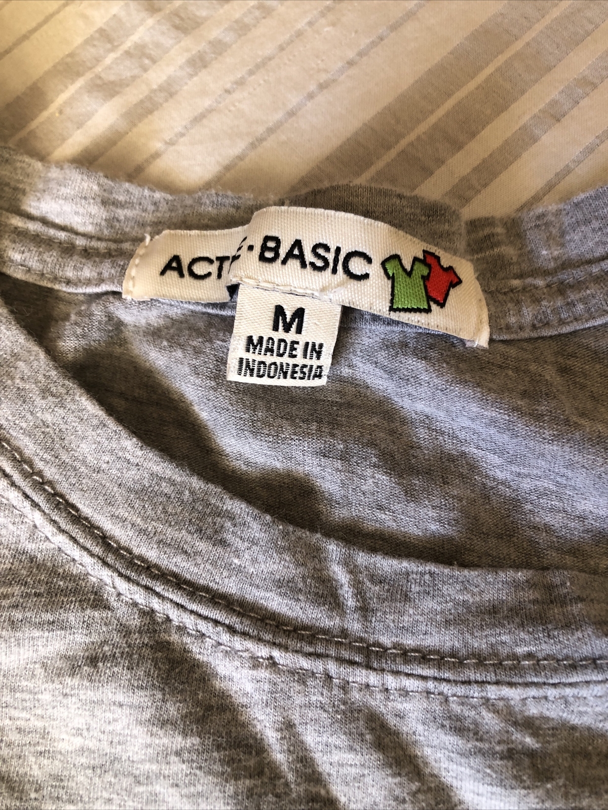 ACTIVE BASIC gray MEDIUM (30” Chest) long Sleeve T Shirt