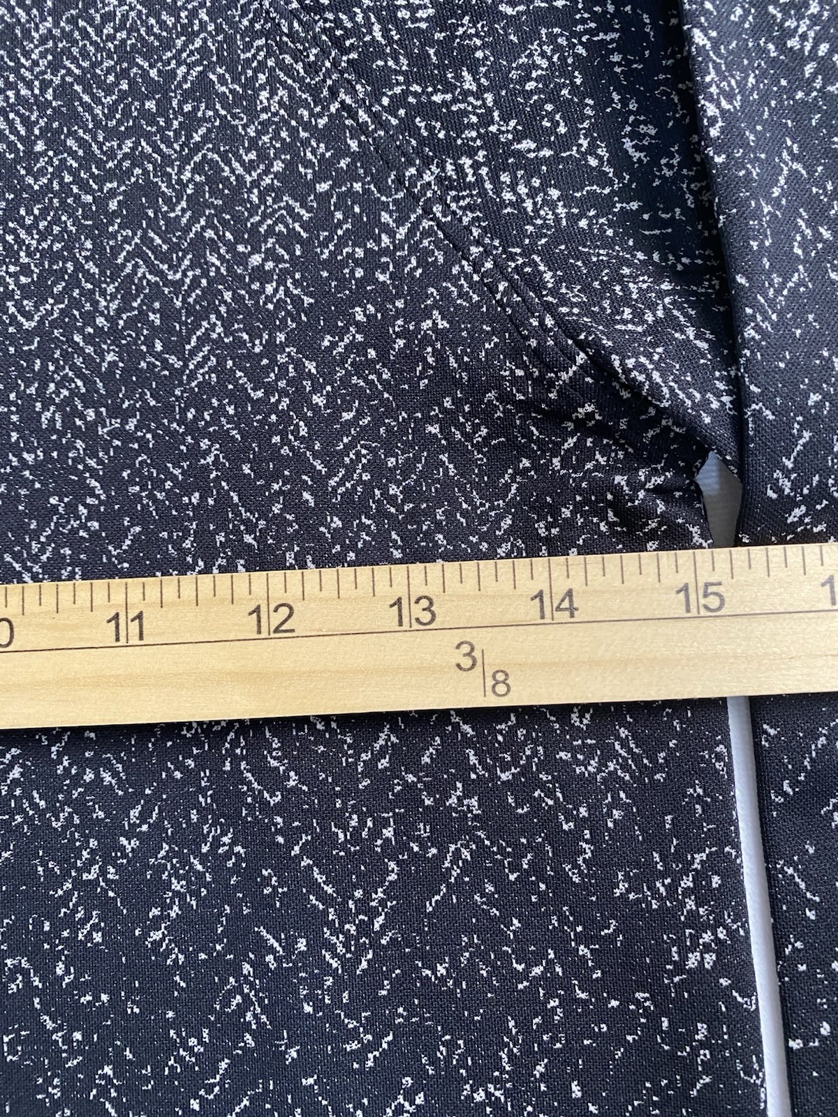 Lululemon Rest Less Cropped Half Zip Women’s Size 6 Herringbone Fade Black