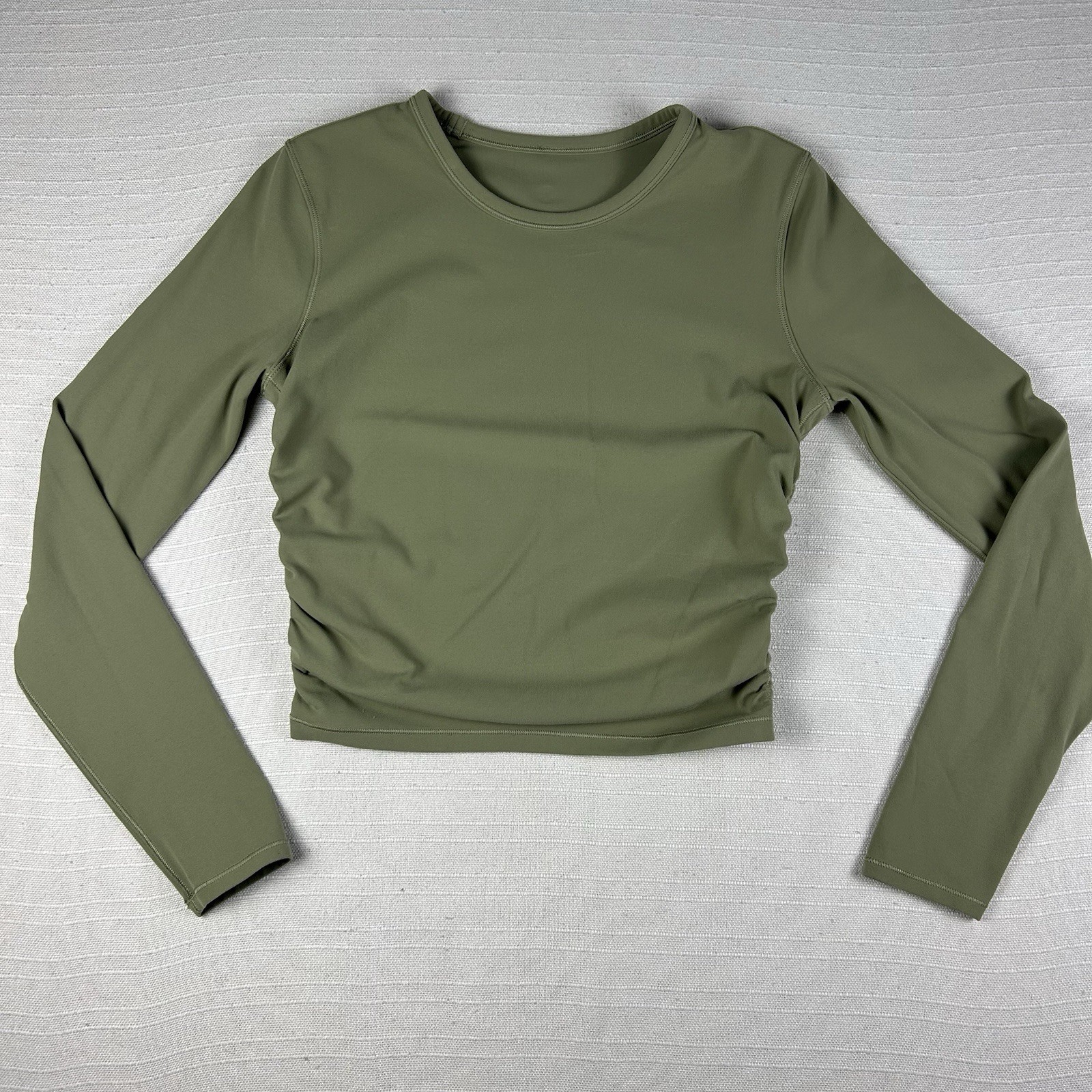 Lululemon All It Takes Long-Sleeve Shirt in Army Green Size 4