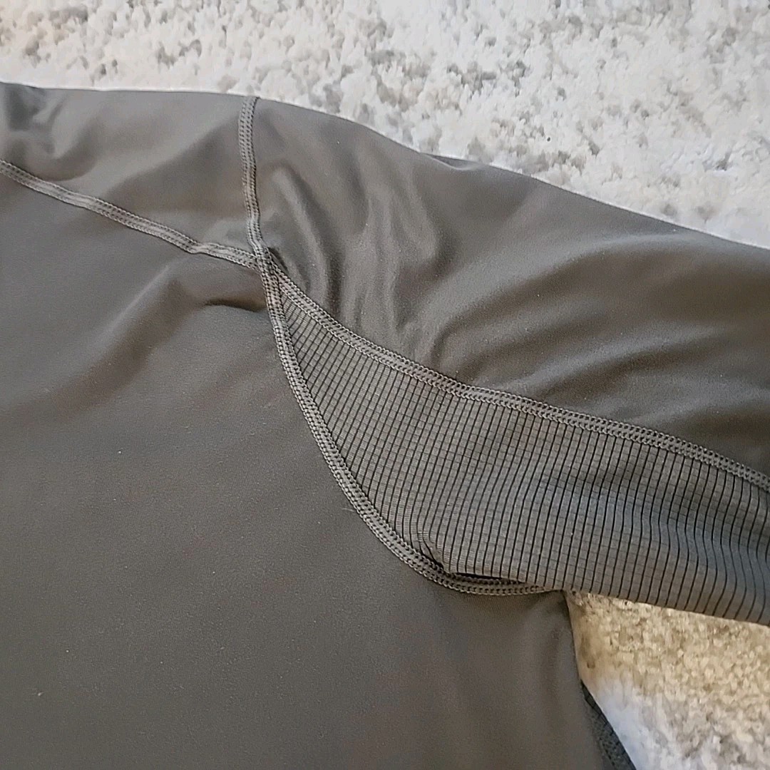 Terramar 1/2 Zip Army Green Performance Shirt Top XL Thumbholes Long Sleeve