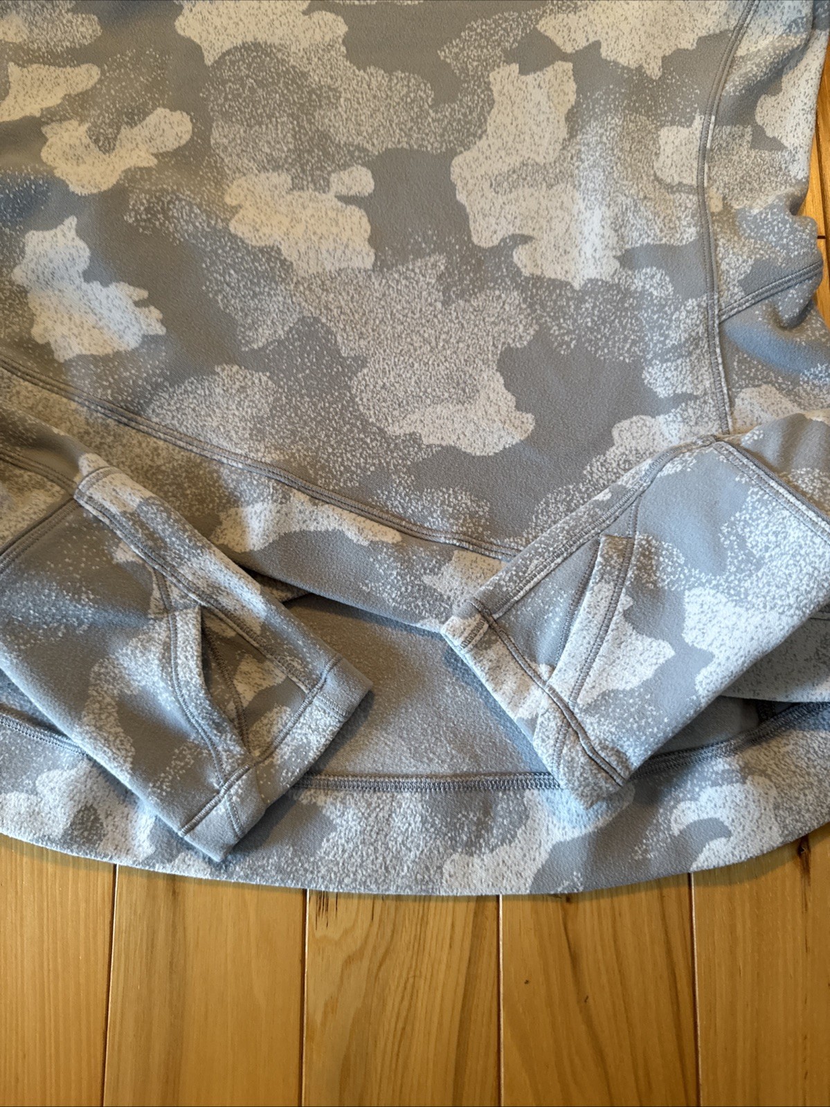 LULULEMON Close To Crossing Top Pullover Pocket Women’s Size 8 Multicolor