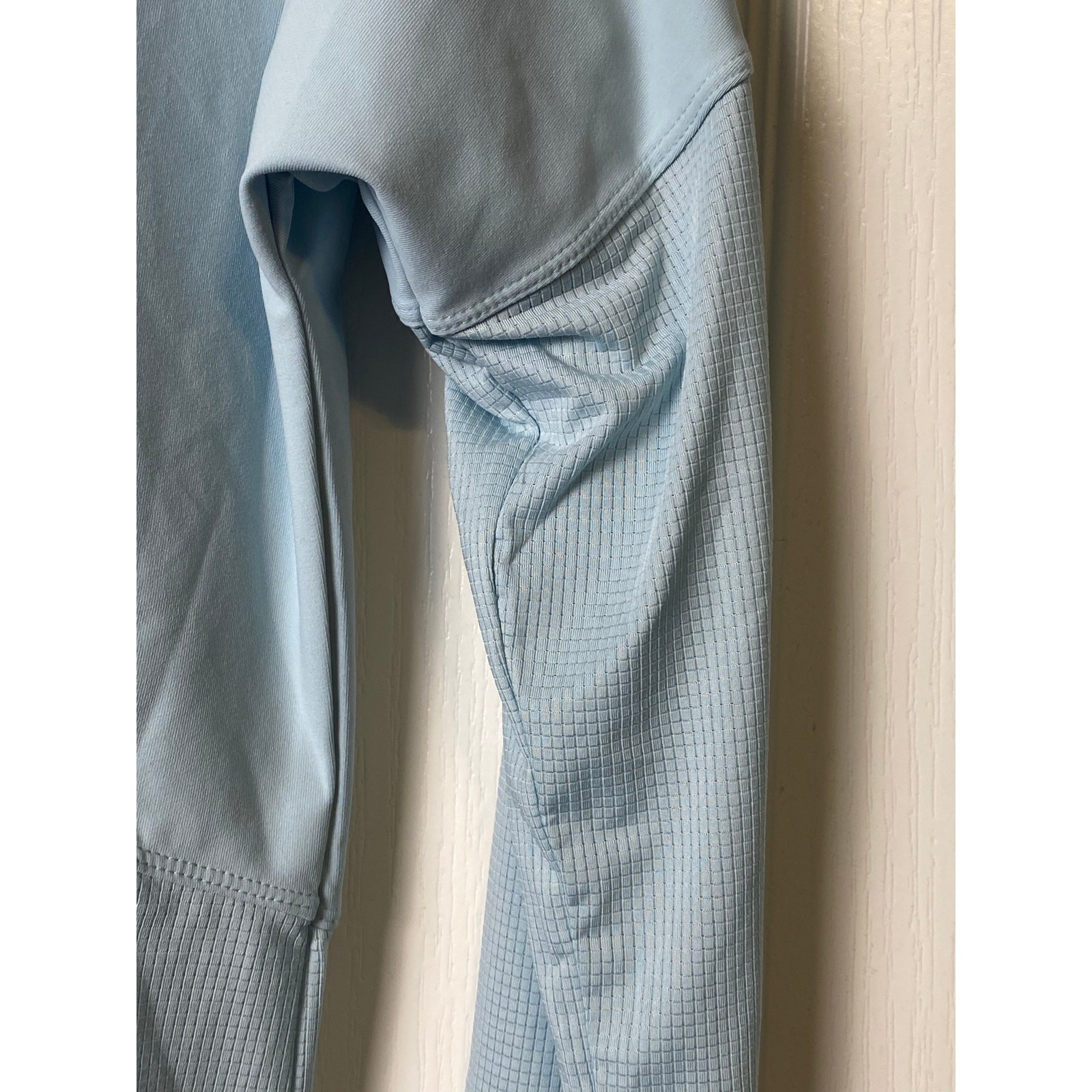 Fabletics Cashel Light Blue Cinch Mixed Mesh Long Sleeve Tee Size Medium NWT