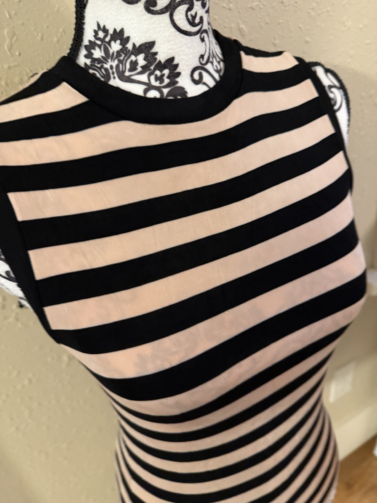 BCBG Paris Vintage Stripe Tank Top Size M Medium EUC