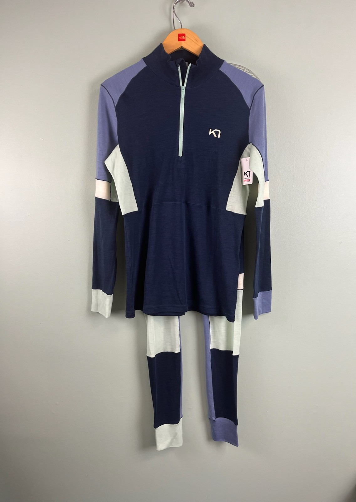 Kari Traa Women’s Quarter Zip Base Layer Set Blue Multicolor Large Top is NEW