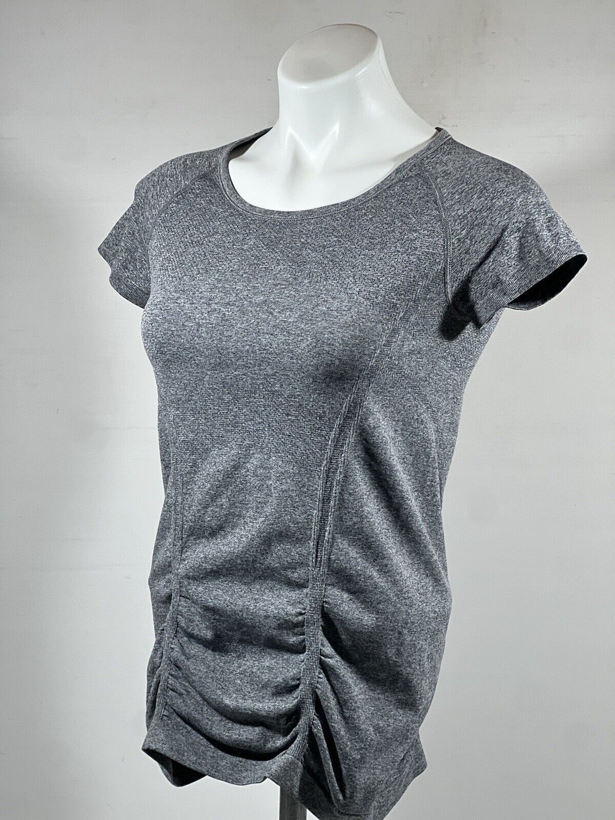Performance Compression Top Womens Small Athleta Charcoal Running Yoga Fit
