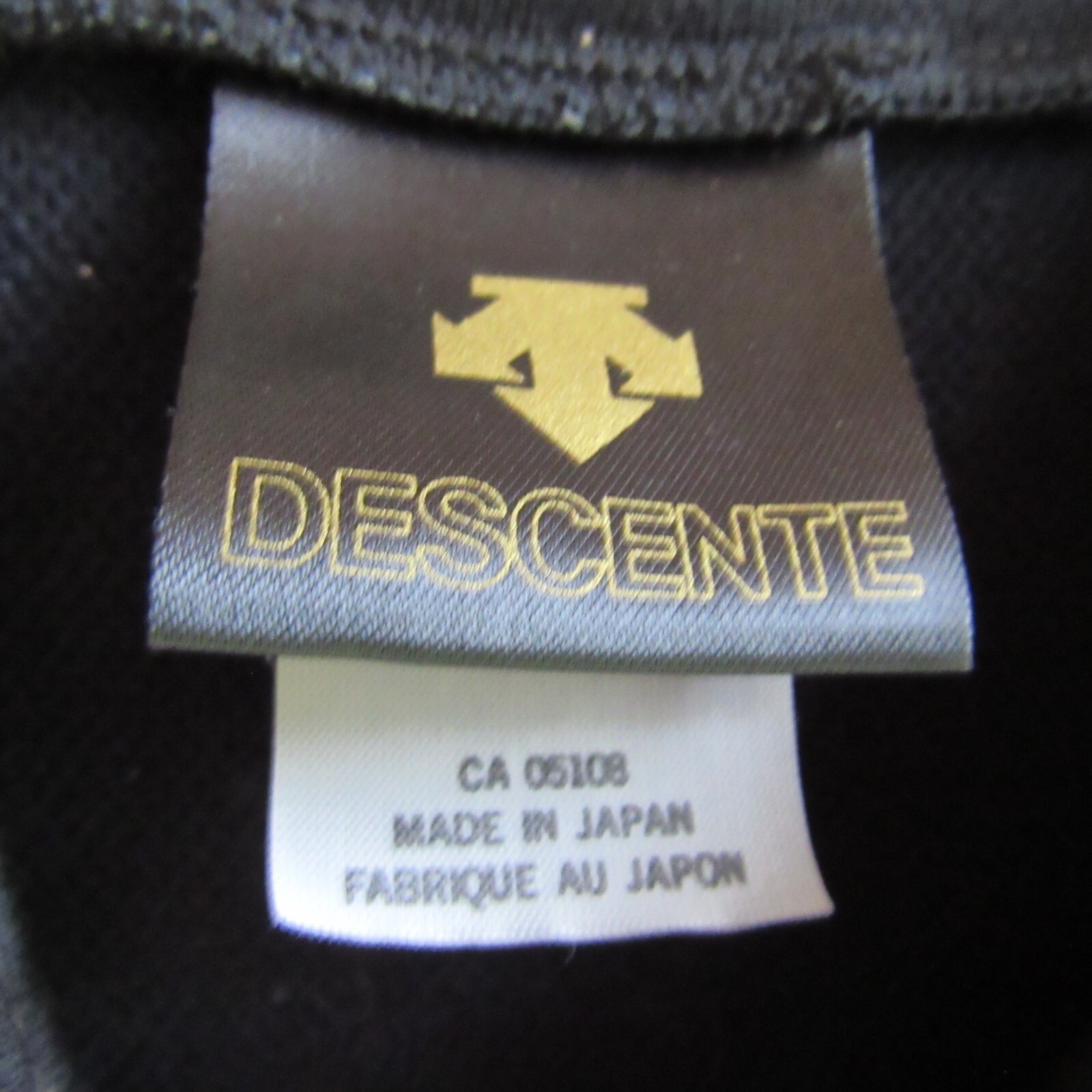 Descente Pullover Biking Top Small Long Sleeve Black Yellow Riding Quarter Zip