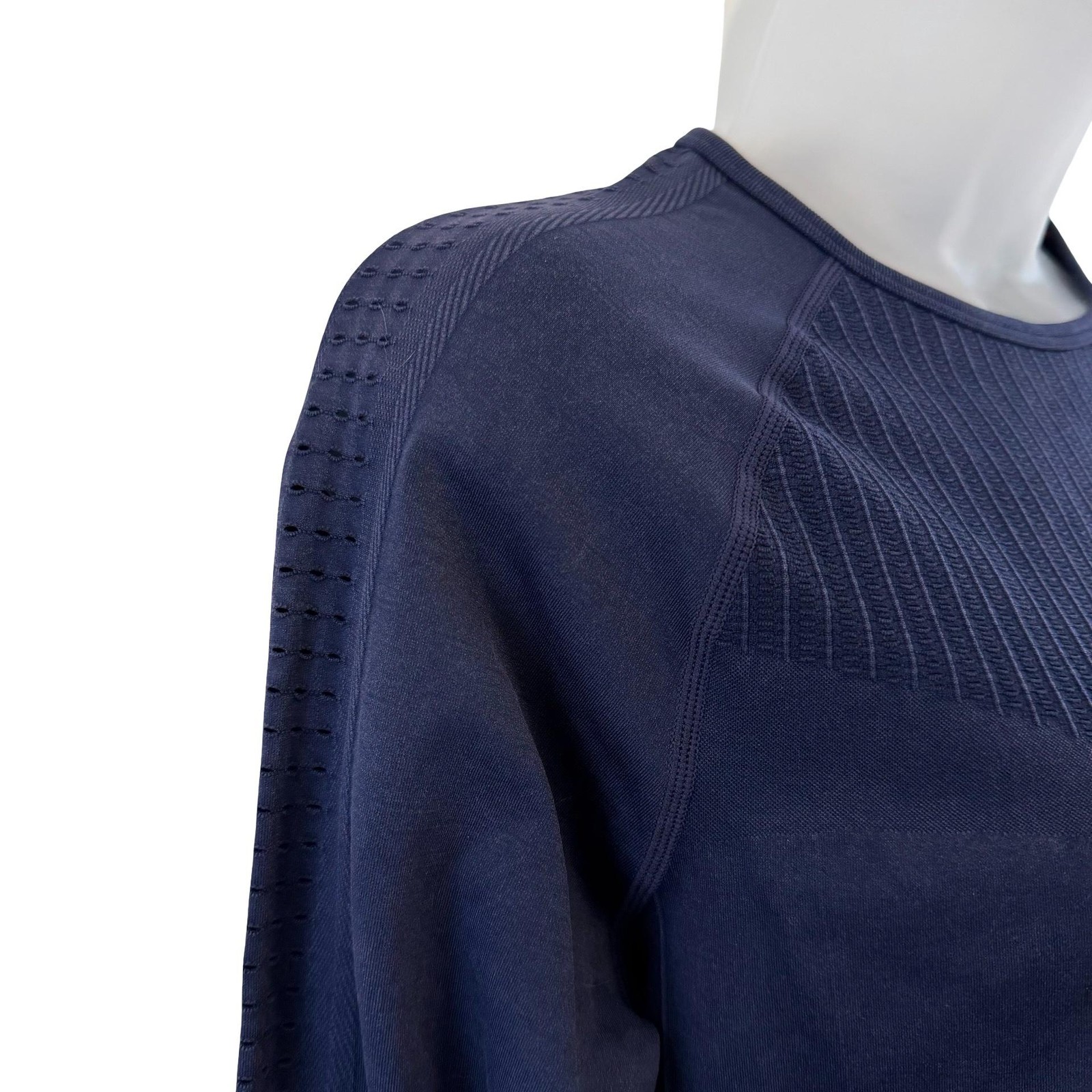 Fabletics Sync Seamless Long Sleeve Shirt Womens Large Navy Blue Workout Gym Top