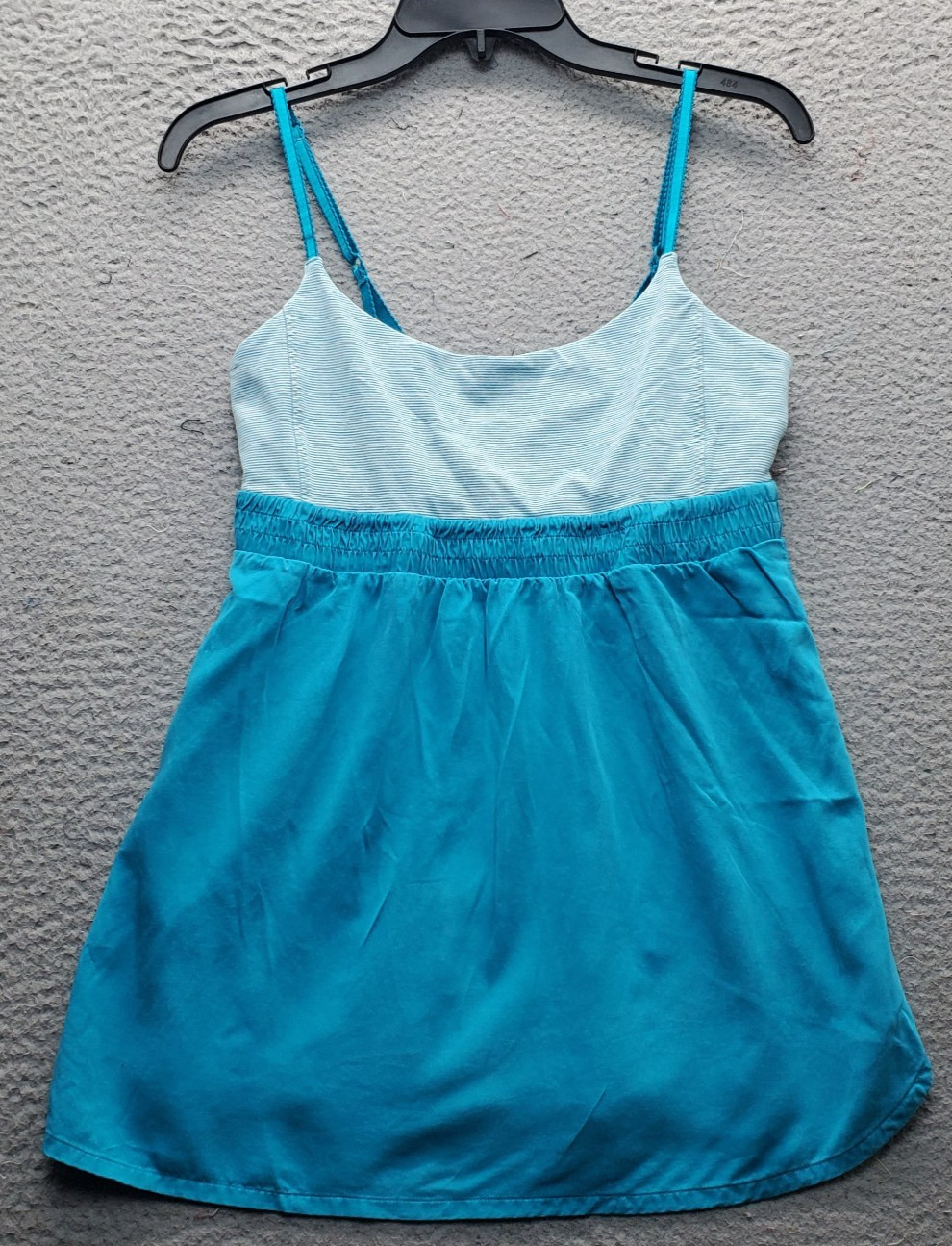 Lululemon Activewear Tank Top Womens 8 Multi Sleeveless Pleated Adjustable Strap