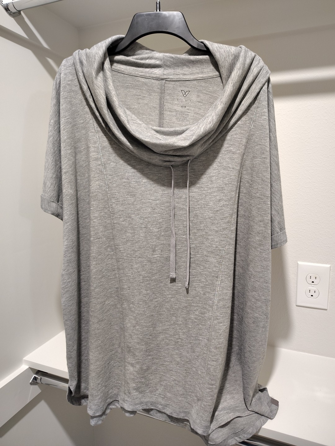 LIVI Active Women’s Gray Cowl Neck Tunic Top Sz 26/28 Casual Outdoor Lightweight