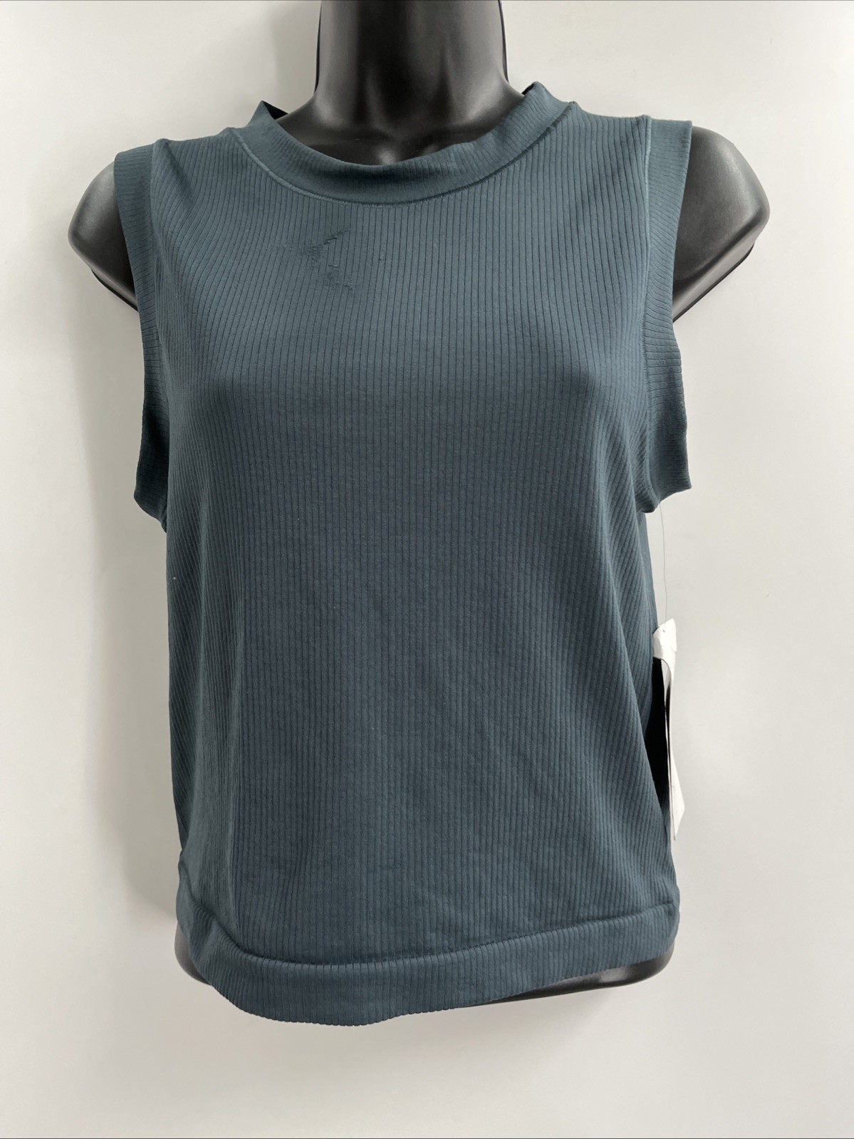 Athleta Women’s Crew Neck Sleeveless Renew Seamless Muscle Tank Blue Size Large